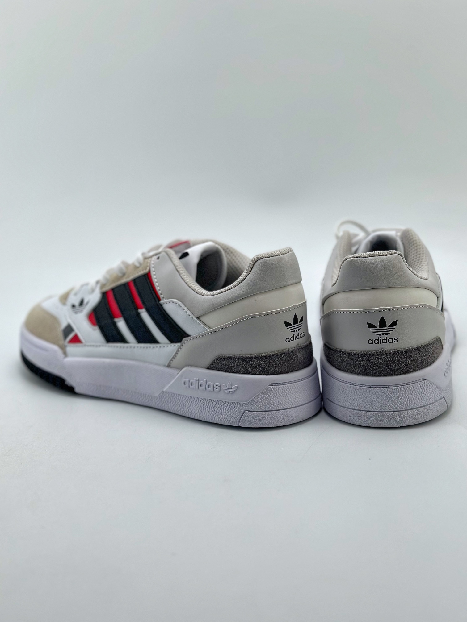 160 Adidas Drop Step W 低帮 经典校园复古板鞋  GV9448