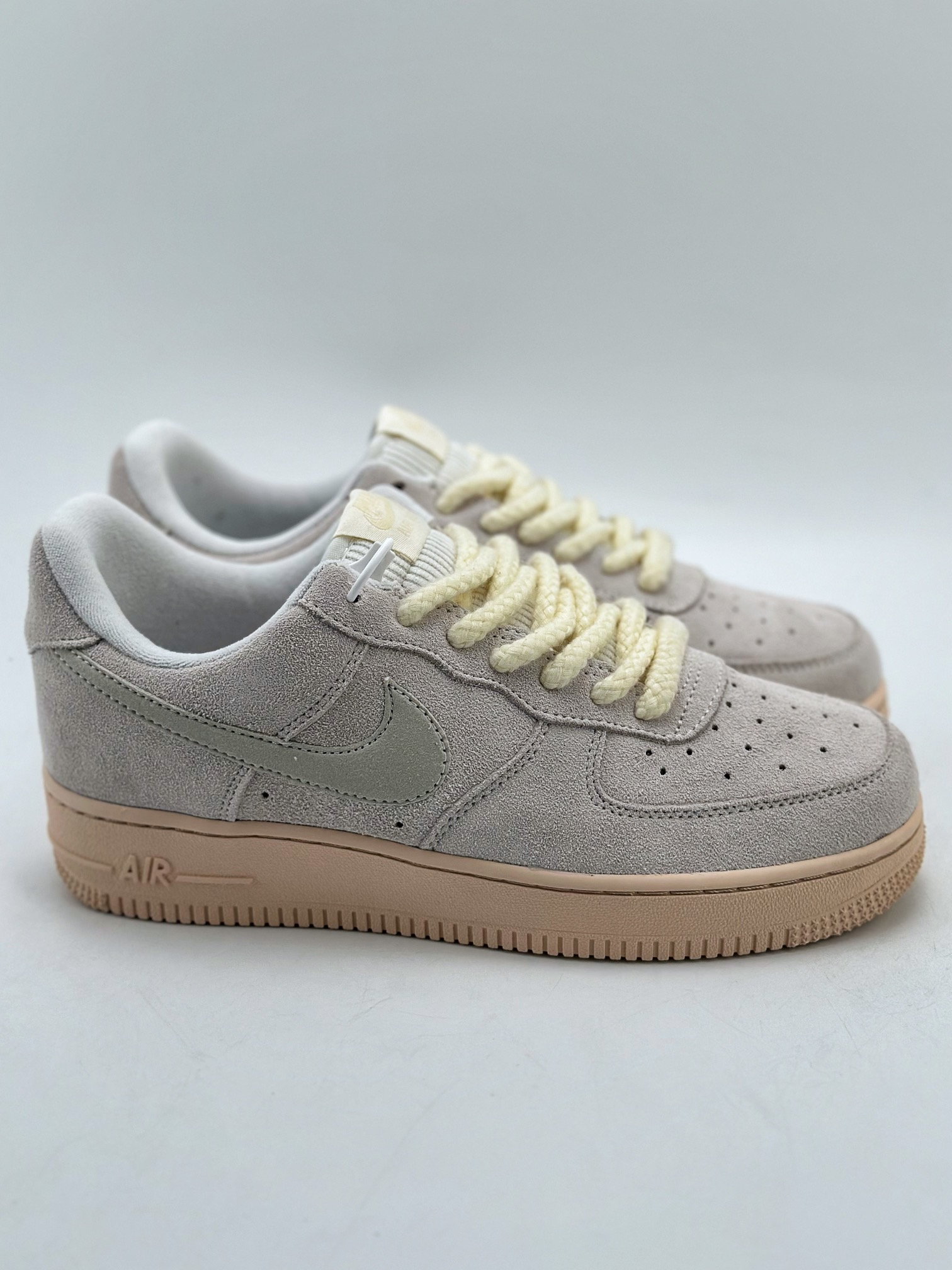 NikeAirForce1Low07麻绳藕粉原楦头原纸板打造纯正低帮空军版型专注外贸渠道全掌内置蜂窝气垫