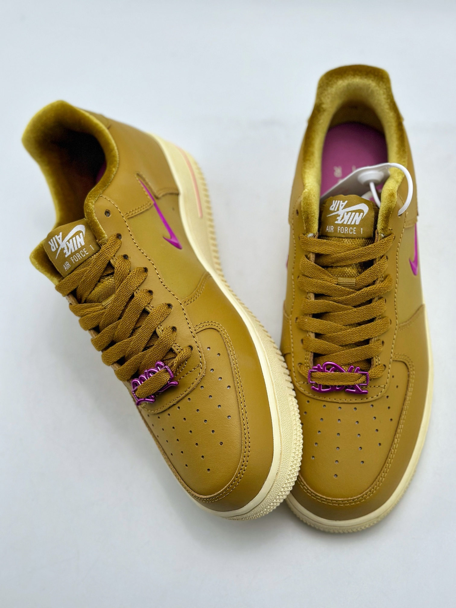 NikeAirForce1Low07棕黄小紫勾原楦头原纸板打造纯正低帮空军版型专注外贸渠道全掌内置蜂窝气