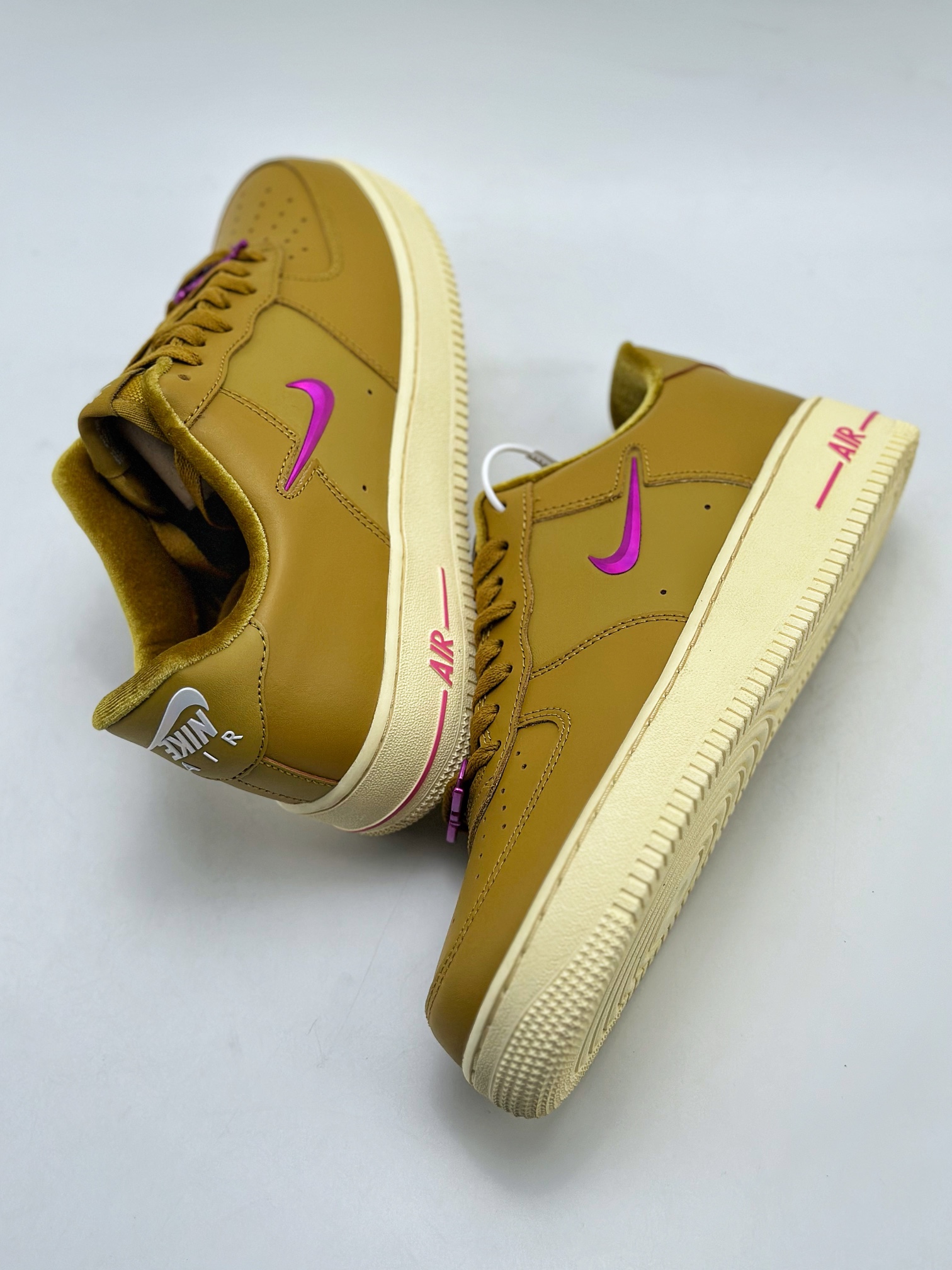 NikeAirForce1Low07棕黄小紫勾原楦头原纸板打造纯正低帮空军版型专注外贸渠道全掌内置蜂窝气