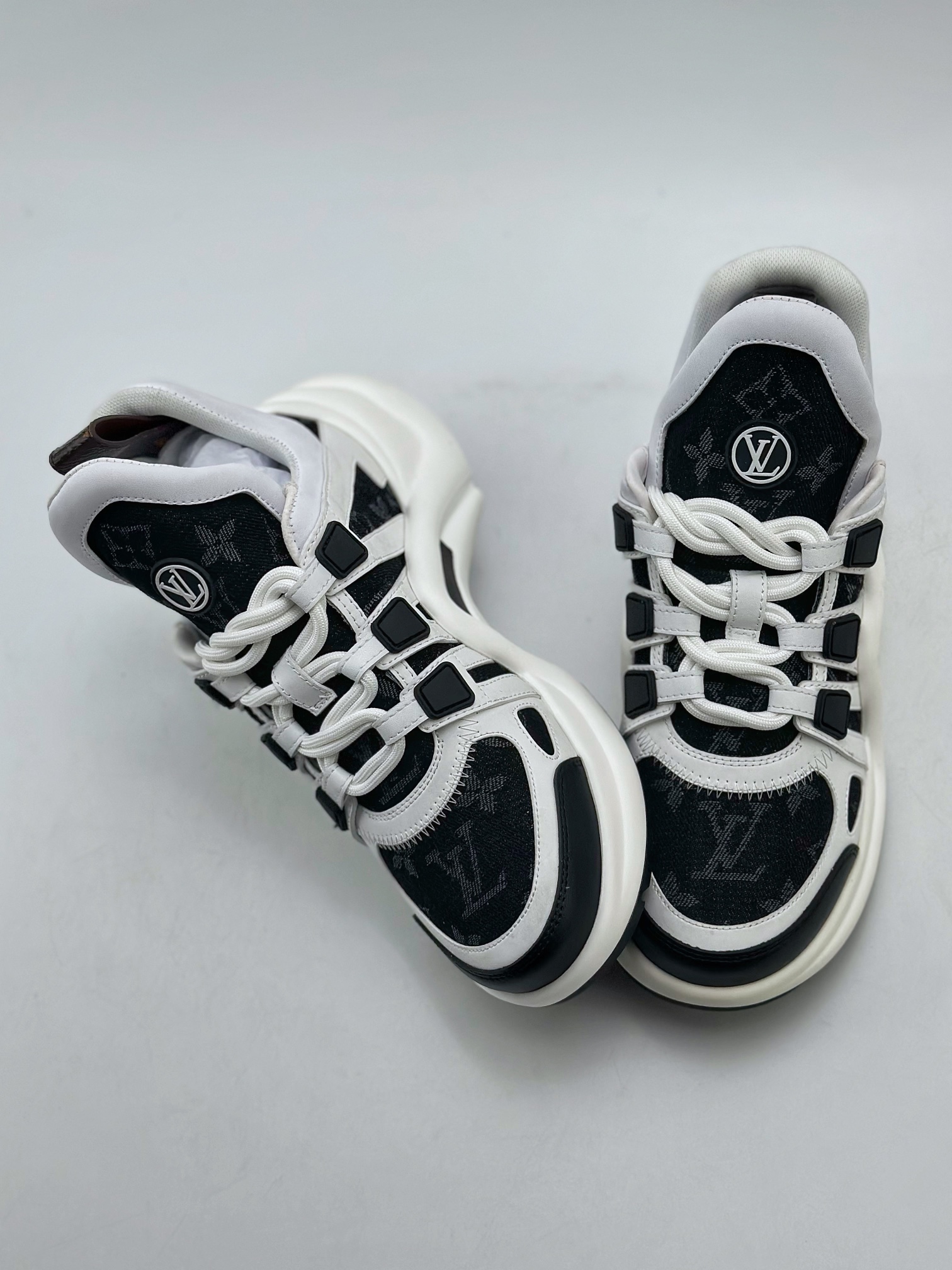 550 Louis Vuitton Archlight Sneakers LV Archlight 老爹鞋