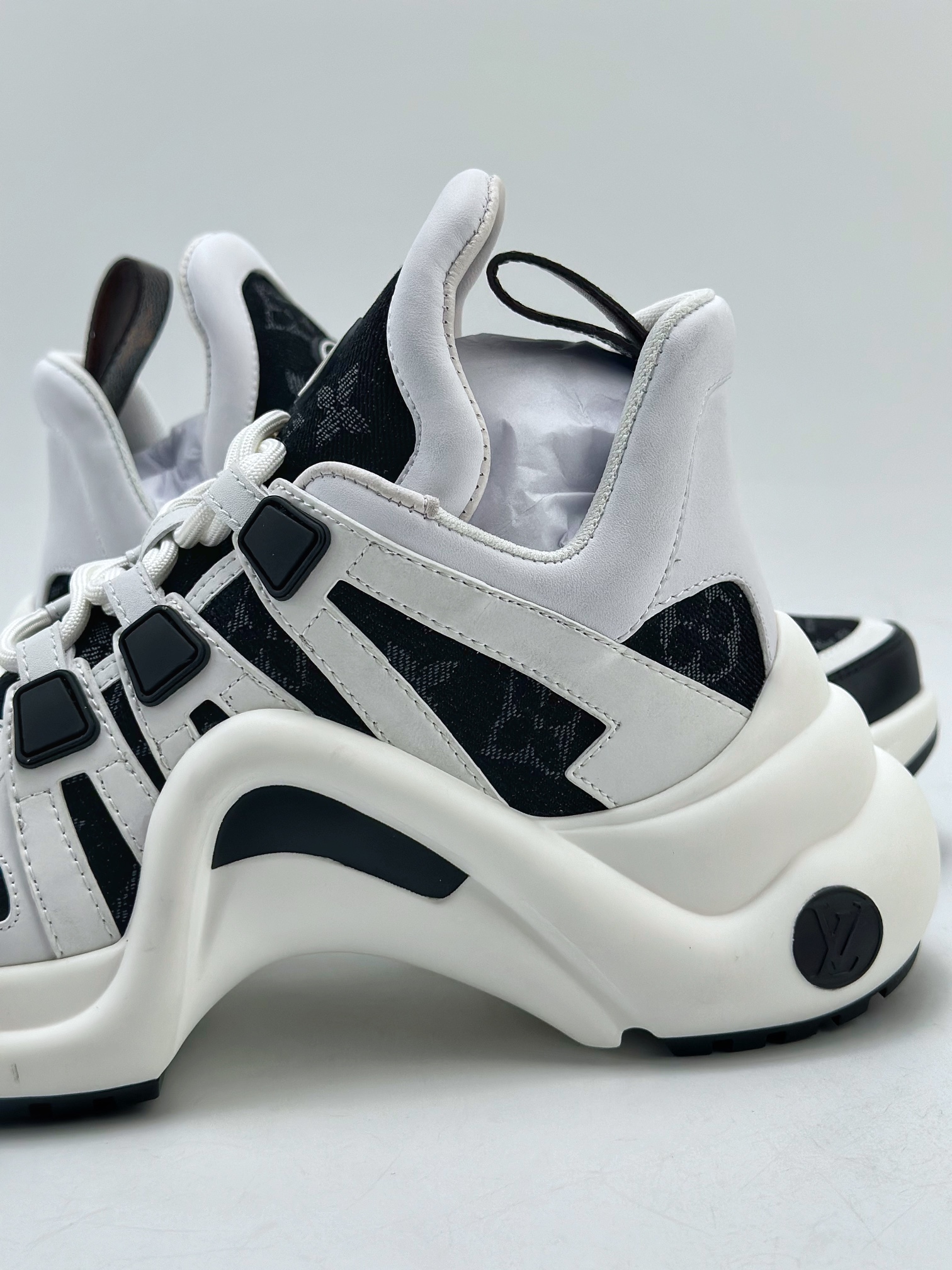 550 Louis Vuitton Archlight Sneakers LV Archlight 老爹鞋