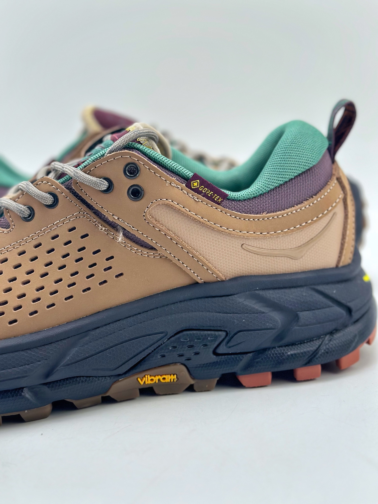 280 HOKA x Bodega ONE ONE Tor Ultra Low Gore-Tex 托亚系列增强版低帮厚底轻量坦克户外登山运动鞋 1145771/NBYL