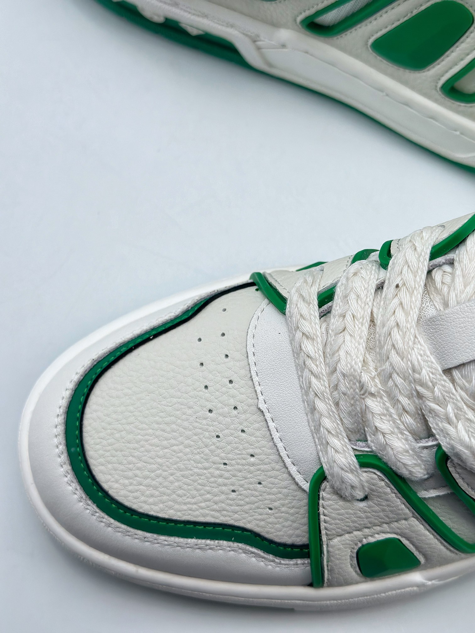 New LV Louis Vuitton Louis vuitton Sneaker Low casual sports culture all-match basketball shoes