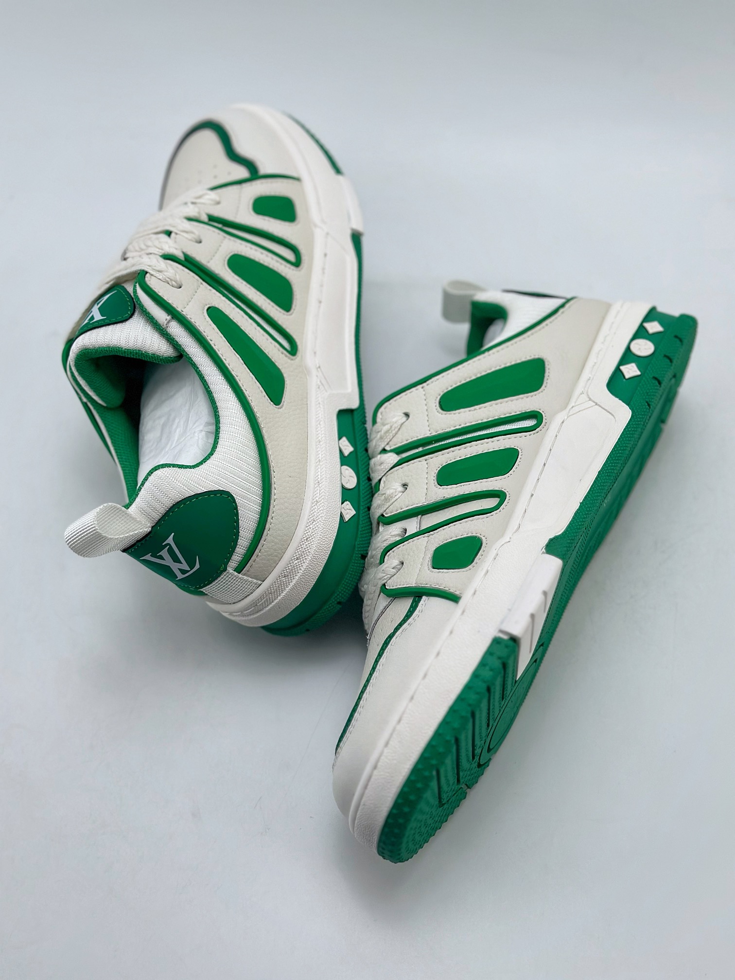 New LV Louis Vuitton Louis vuitton Sneaker Low casual sports culture all-match basketball shoes