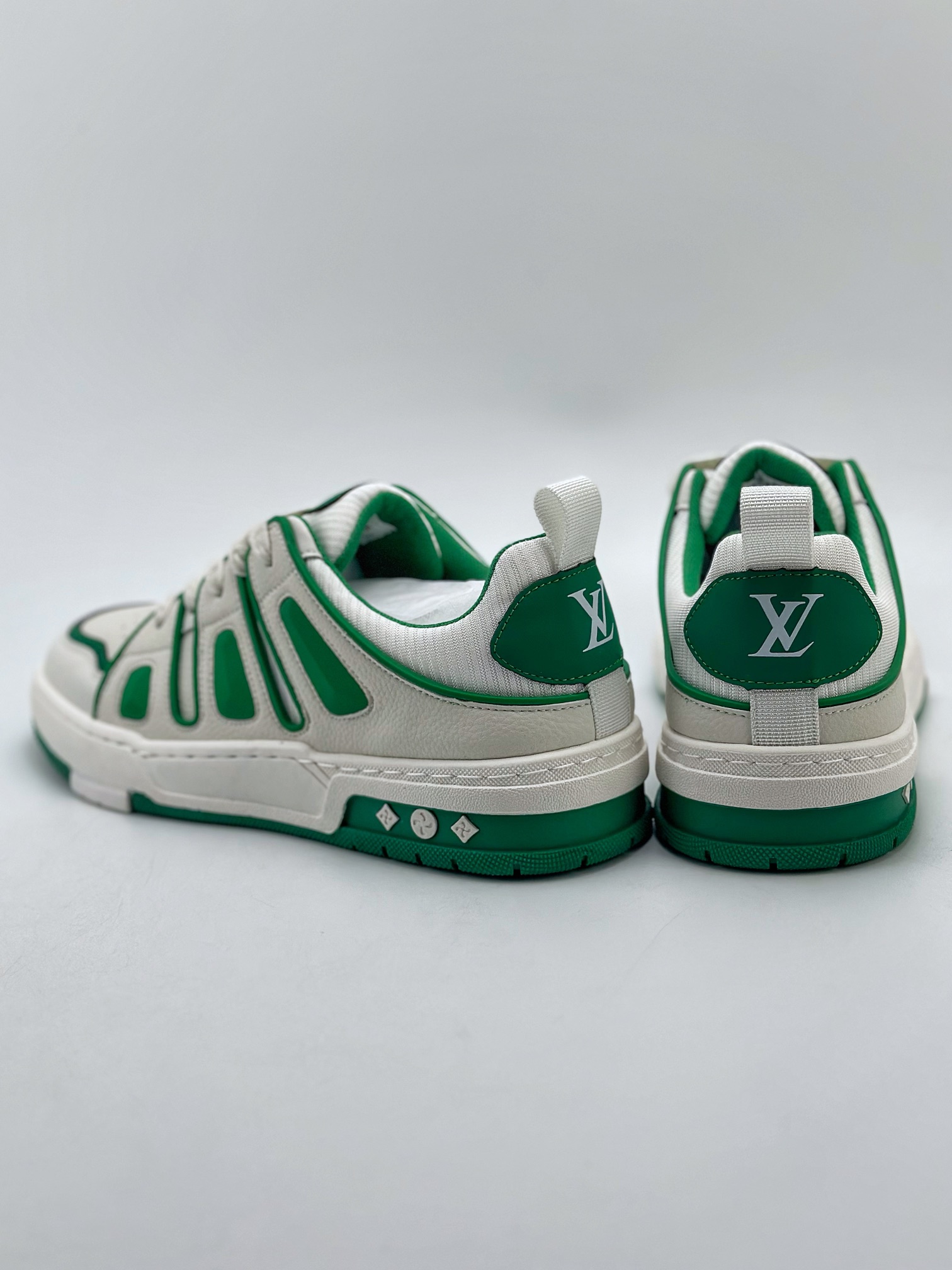 New LV Louis Vuitton Louis vuitton Sneaker Low casual sports culture all-match basketball shoes