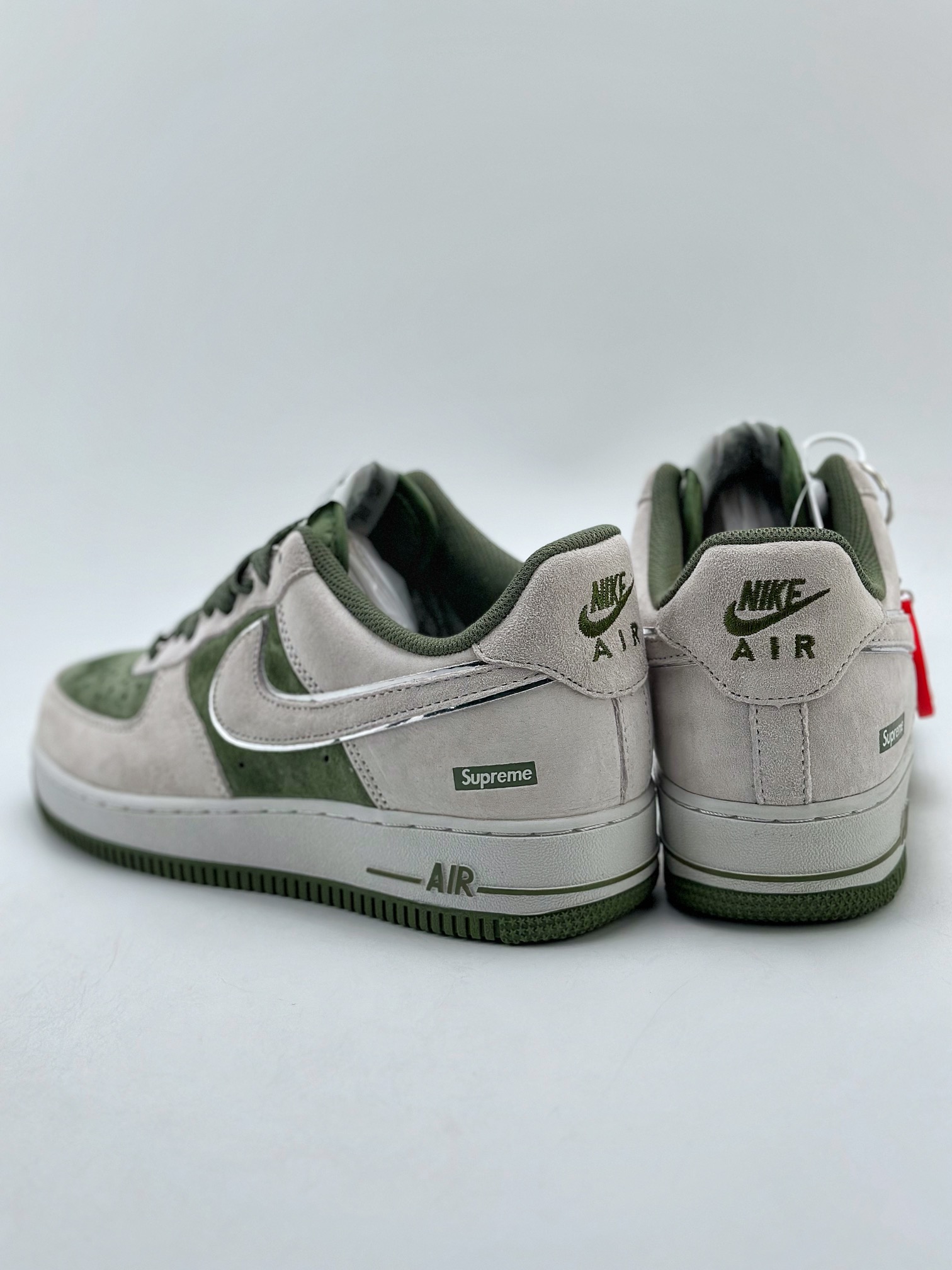 NikeAirForce1Low07xSupreme灰绿原楦头原纸板打造纯正低帮空军版型专注外贸渠道全掌