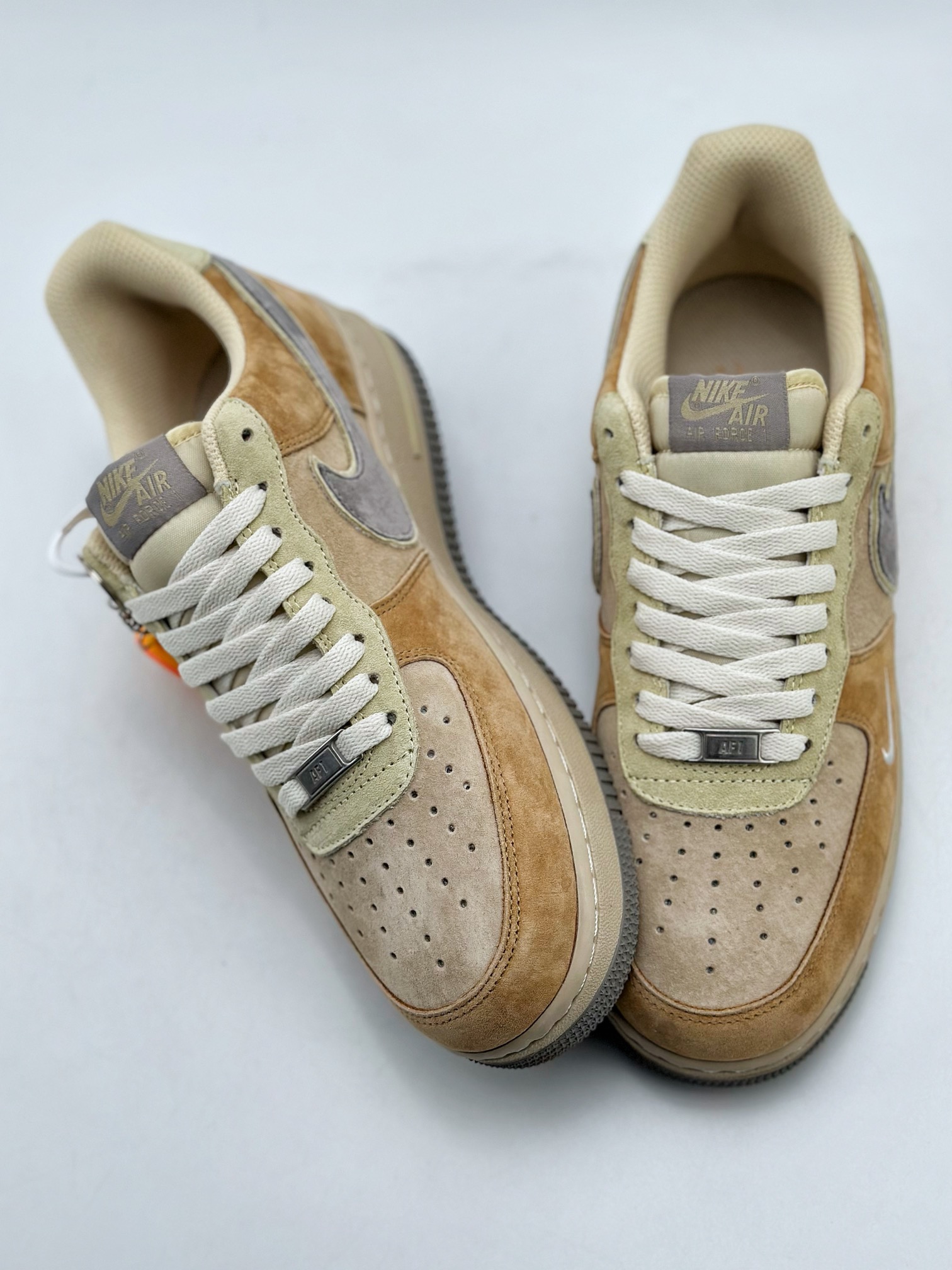 NikeAirForce1Low07甜甜圈棕橙原楦头原纸板打造纯正低帮空军版型专注外贸渠道全掌内置蜂窝气