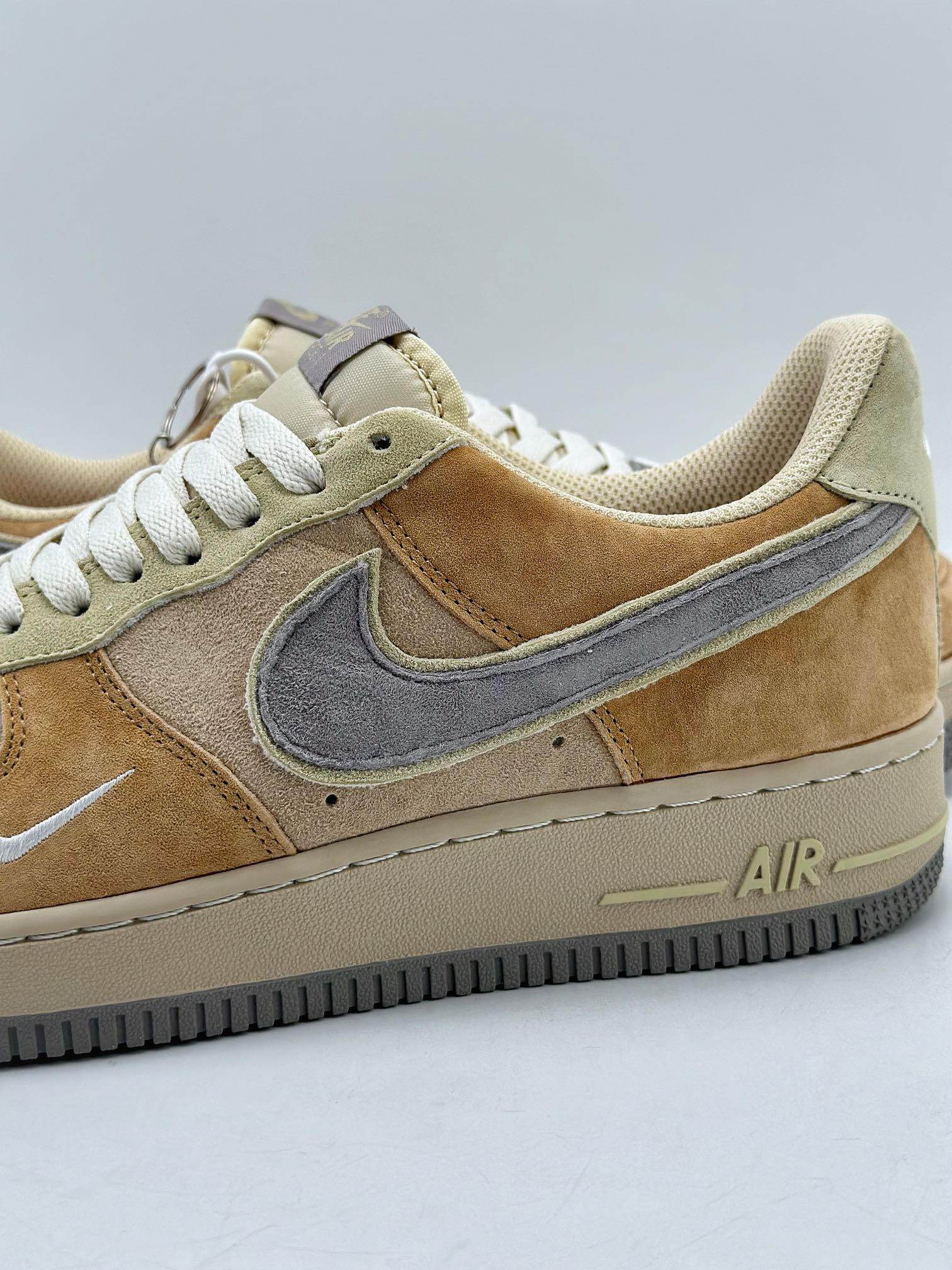 NikeAirForce1Low07甜甜圈棕橙原楦头原纸板打造纯正低帮空军版型专注外贸渠道全掌内置蜂窝气