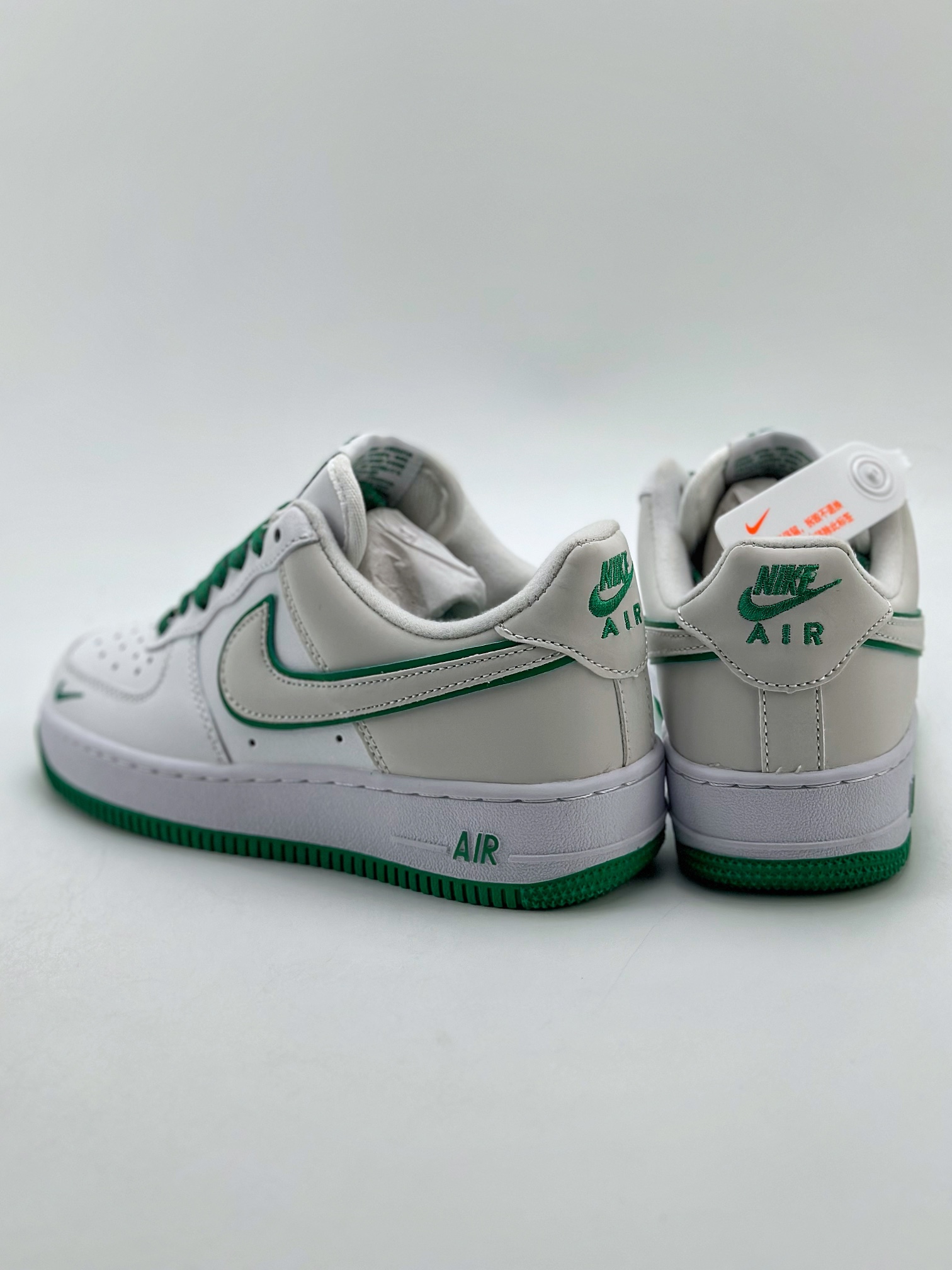 NikeAirForce1Low07白绿原楦头原纸板打造纯正低帮空军版型专注外贸渠道全掌内置蜂窝气垫原盒