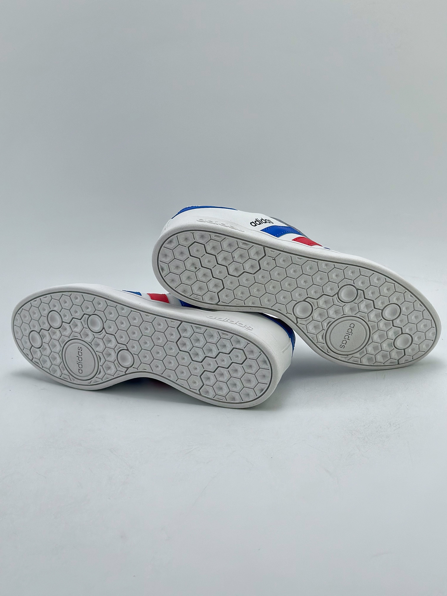 Adidas neo Breaknet white, blue and red AD classic retro sneakers GX4196