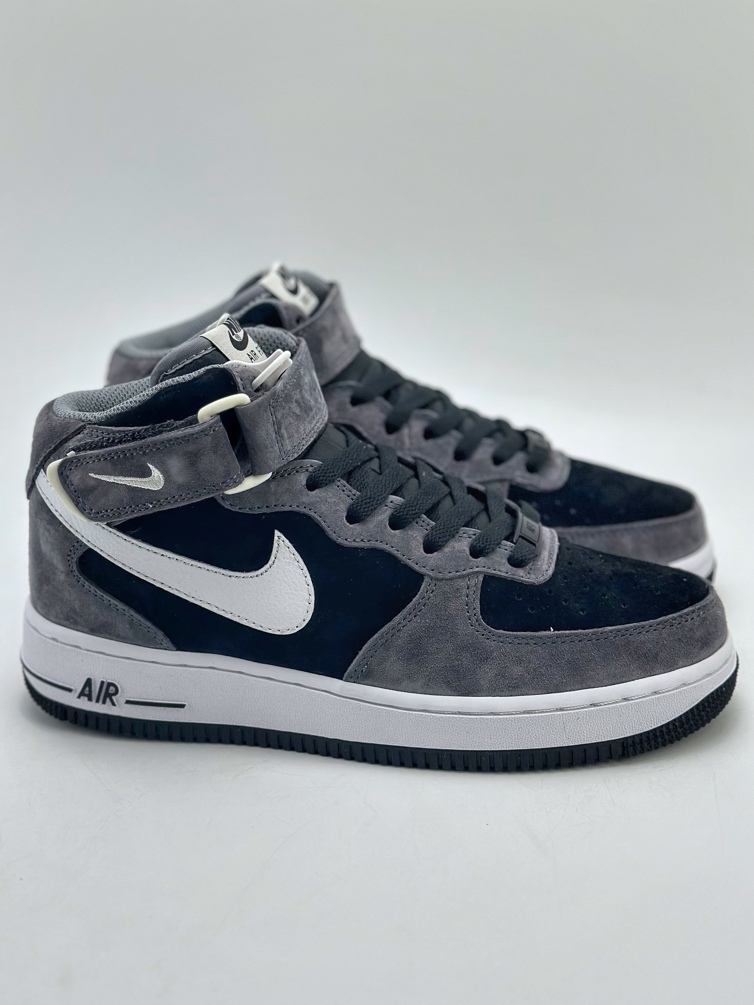 NikeAirForce1Mid07灰黑麂皮原楦头原纸板打造纯正中帮空军版型专注外贸渠道全掌内置蜂窝气垫