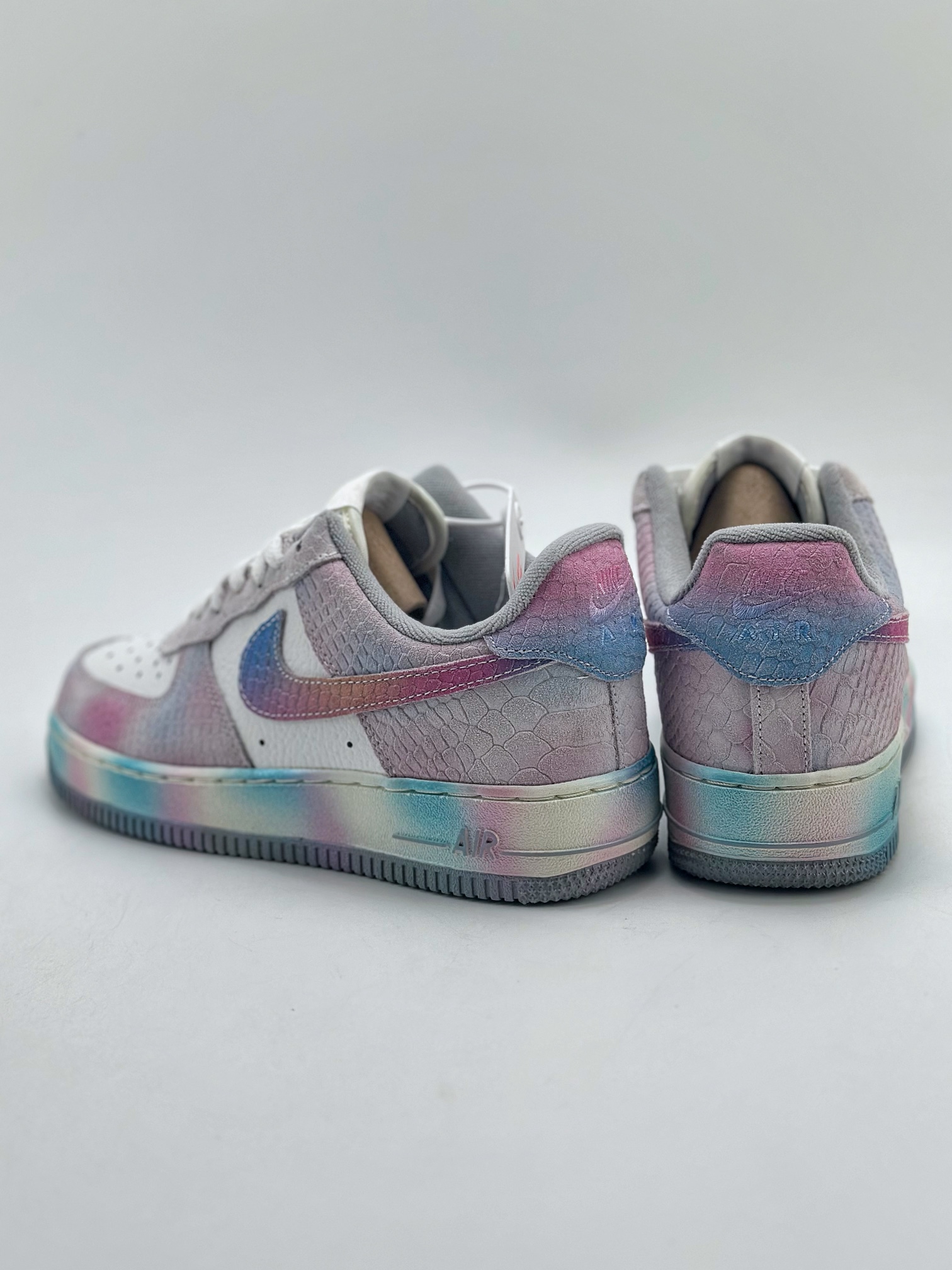 NikeAirForce1Low07灵龙棉花糖国风粉蓝紫原楦头原纸板打造纯正低帮空军版型专注外贸渠道全掌