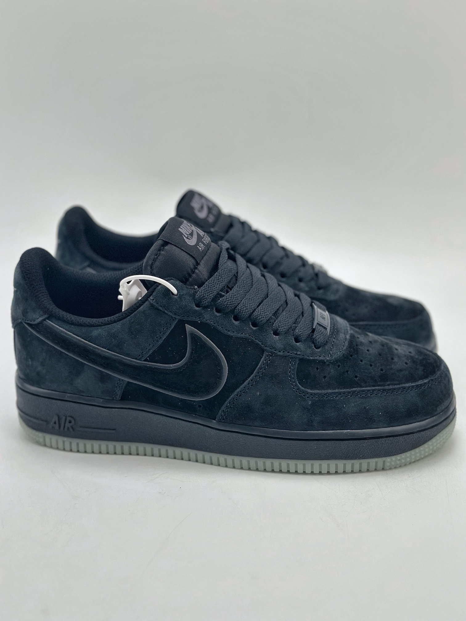 NikeAirForce1Low07路飞黑灰原楦头原纸板打造纯正低帮空军版型专注外贸渠道全掌内置蜂窝气垫