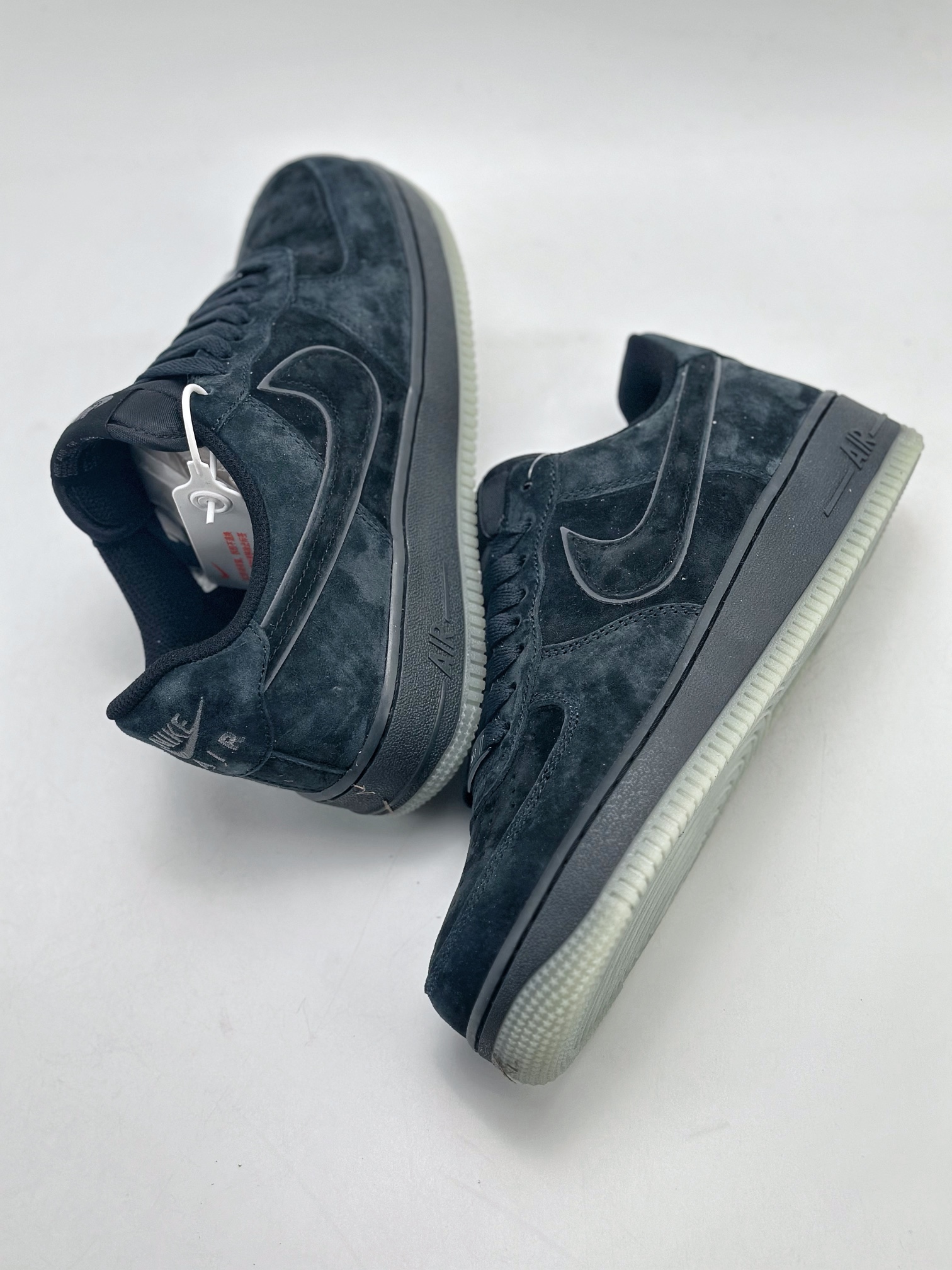 NikeAirForce1Low07路飞黑灰原楦头原纸板打造纯正低帮空军版型专注外贸渠道全掌内置蜂窝气垫