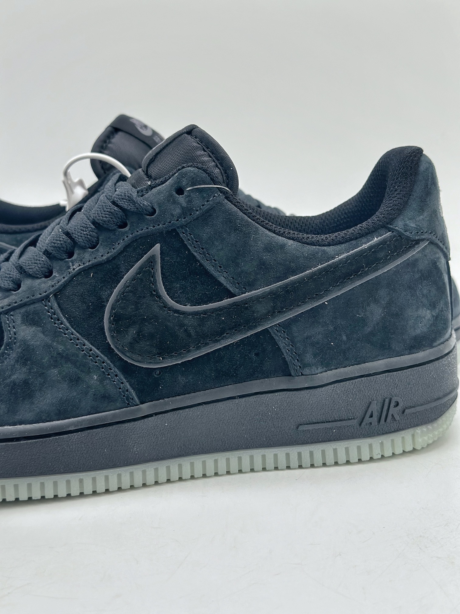 NikeAirForce1Low07路飞黑灰原楦头原纸板打造纯正低帮空军版型专注外贸渠道全掌内置蜂窝气垫