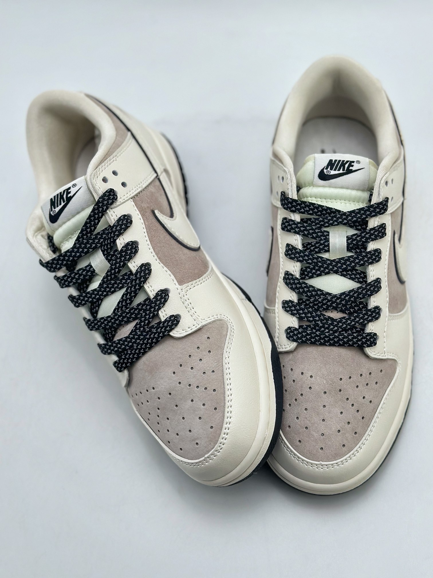 280 Nike SB Dunk Low x The North Face 白灰满天星 FC2025-303