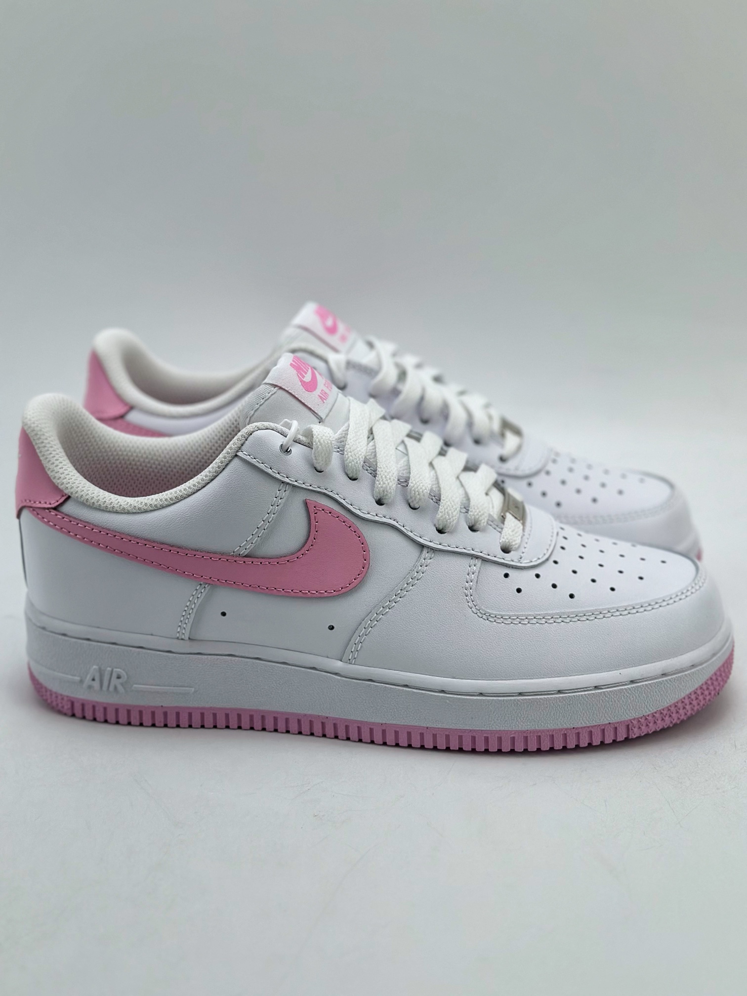 200 Nike Air Force 1 Low 07 白粉 FJ4146-101