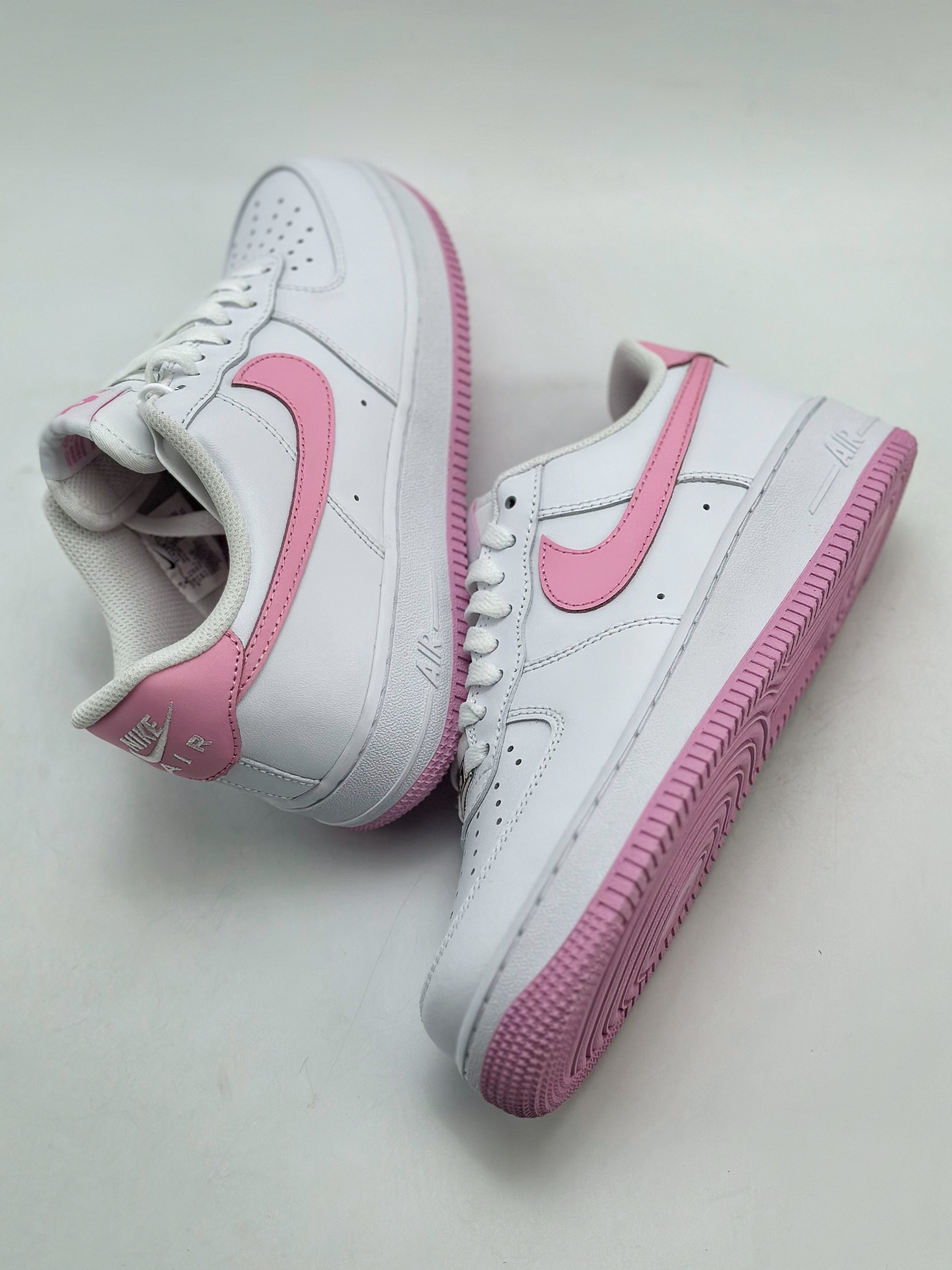 200 Nike Air Force 1 Low 07 白粉 FJ4146-101