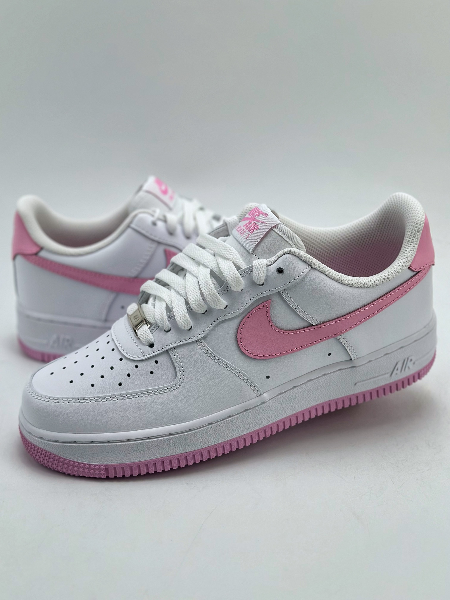 200 Nike Air Force 1 Low 07 白粉 FJ4146-101