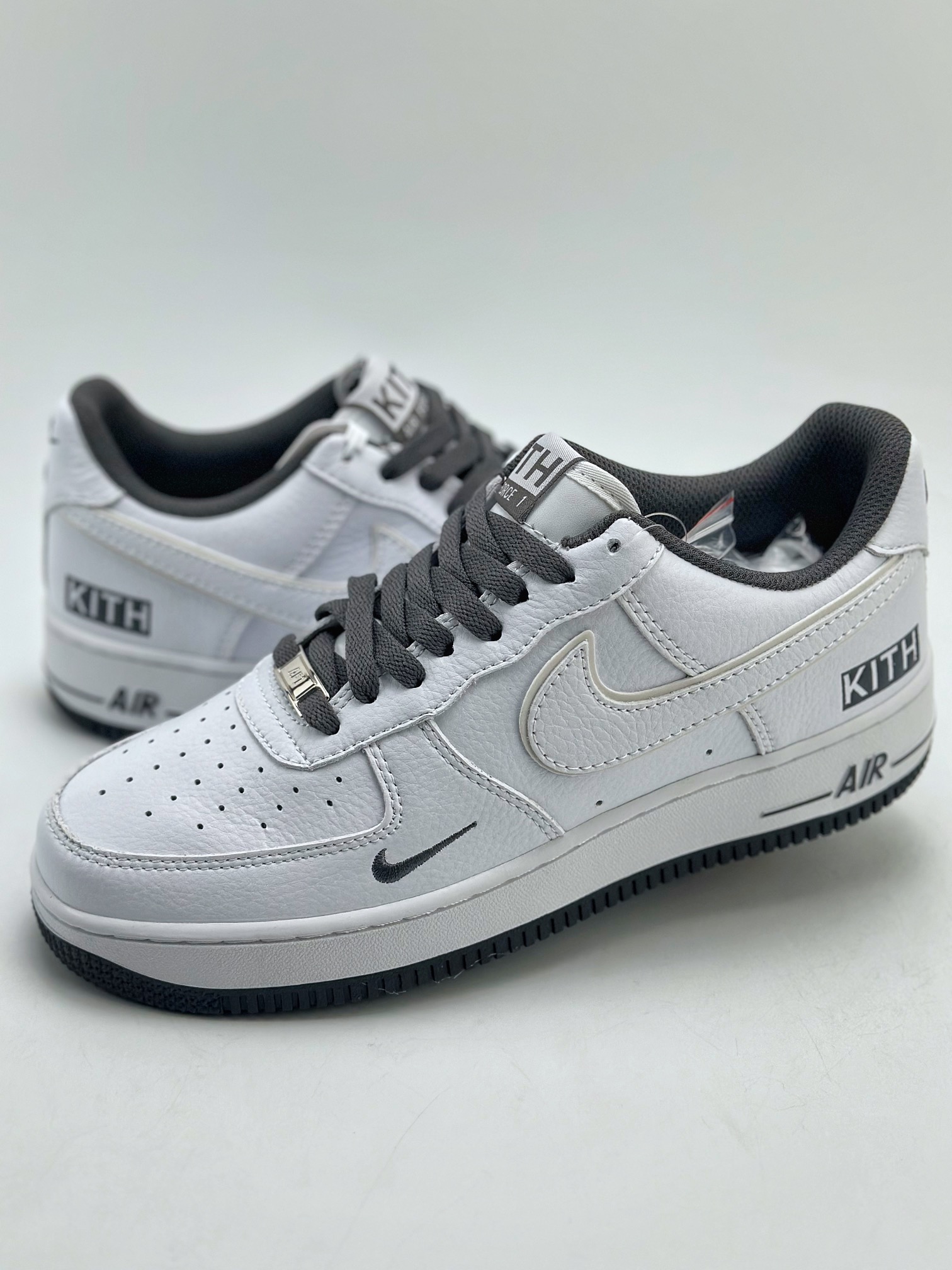 240 Nike Air Force 1 Low 07 KITH 联名白深灰 KT1659-010