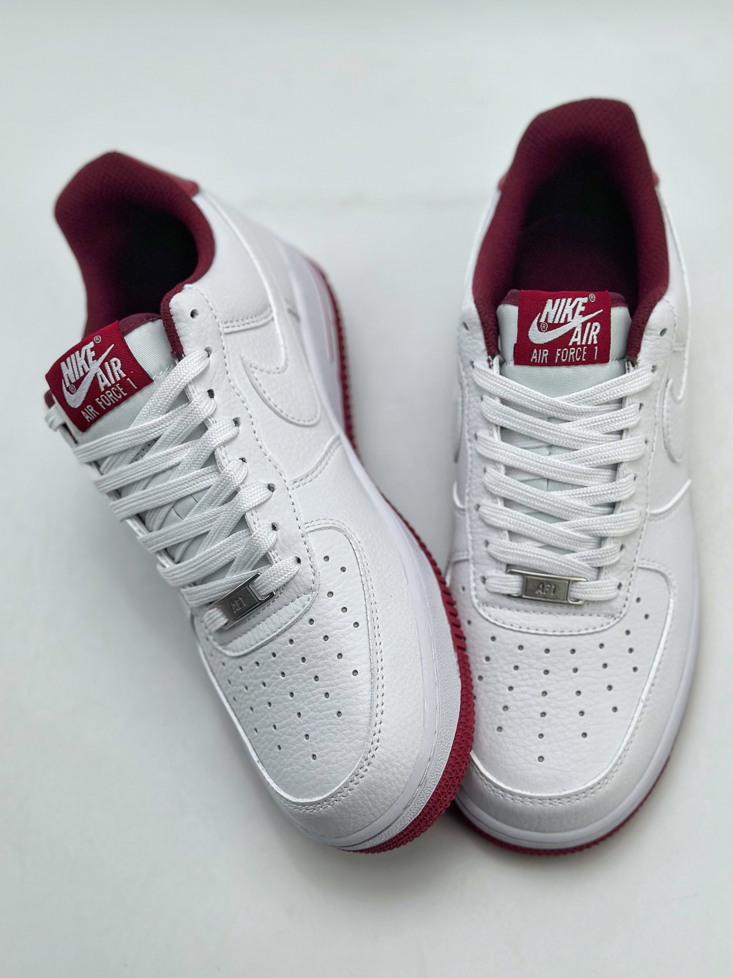 220 Nike Air Force 1 Low 07 白酒红