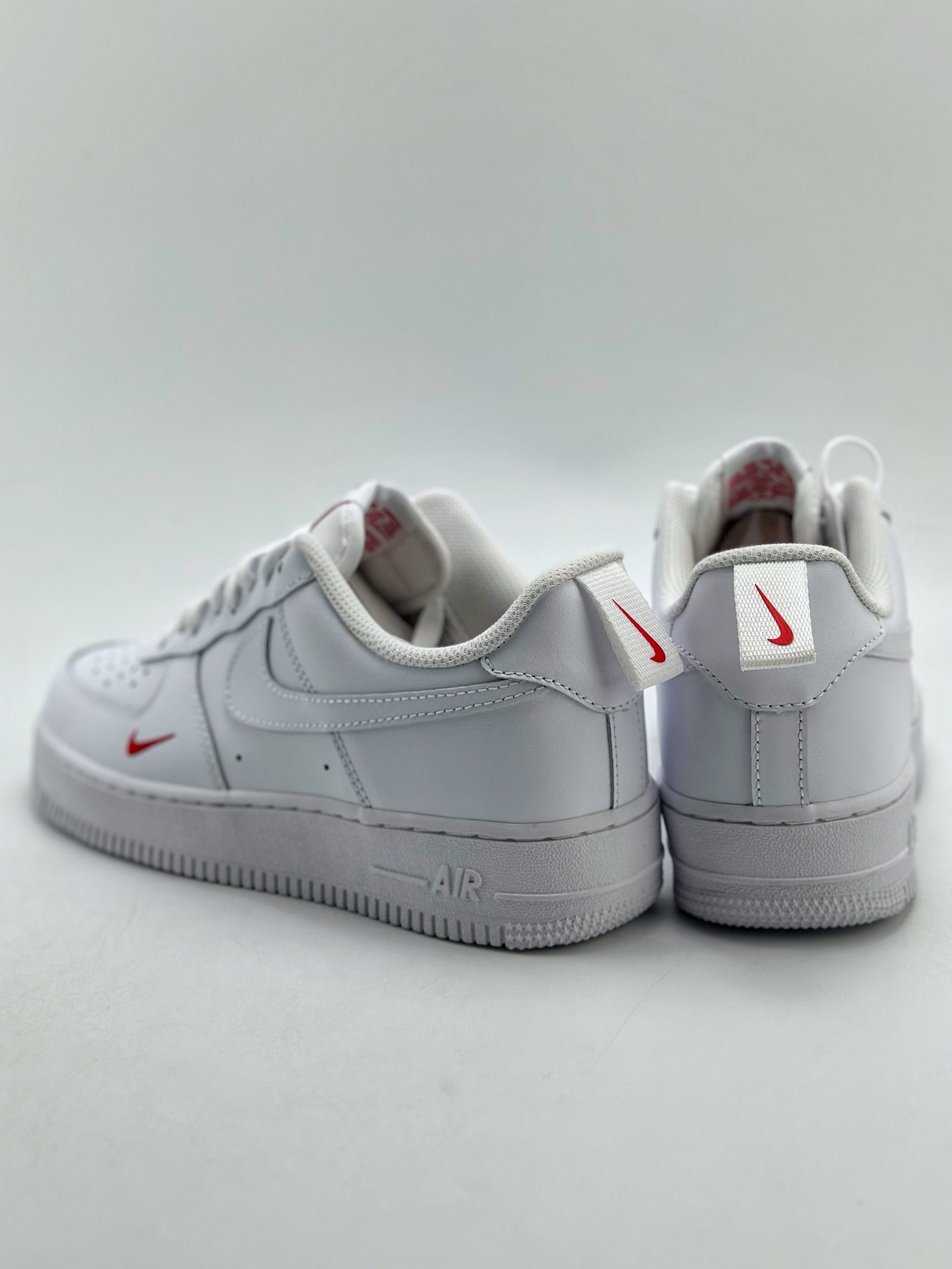 200 Nike Air Force 1 Low 07 白红小勾 FZ7187-100