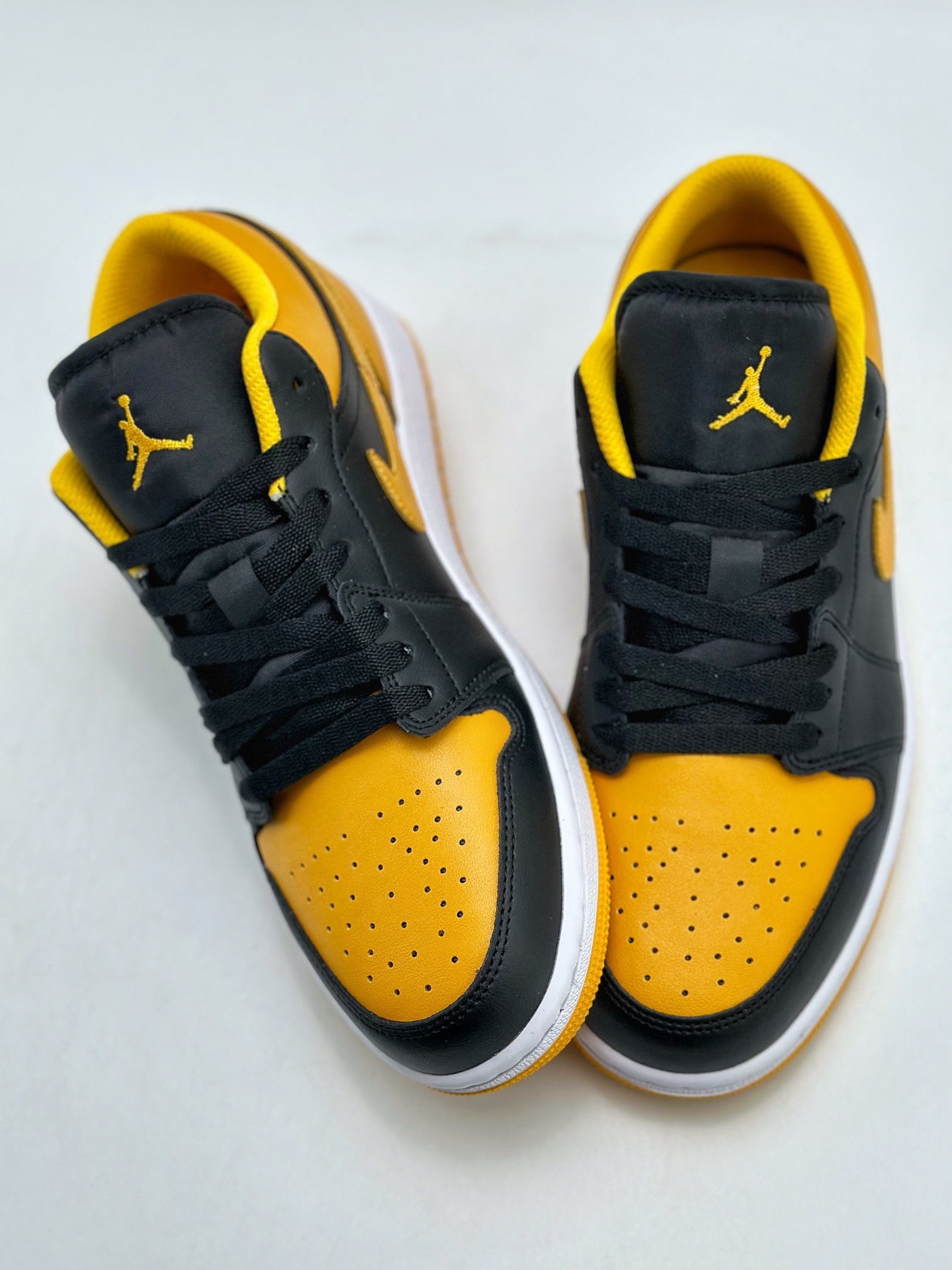 200 Air Jordan 1 Retro Low "Yellow Ochre" 黑黄 553558-072