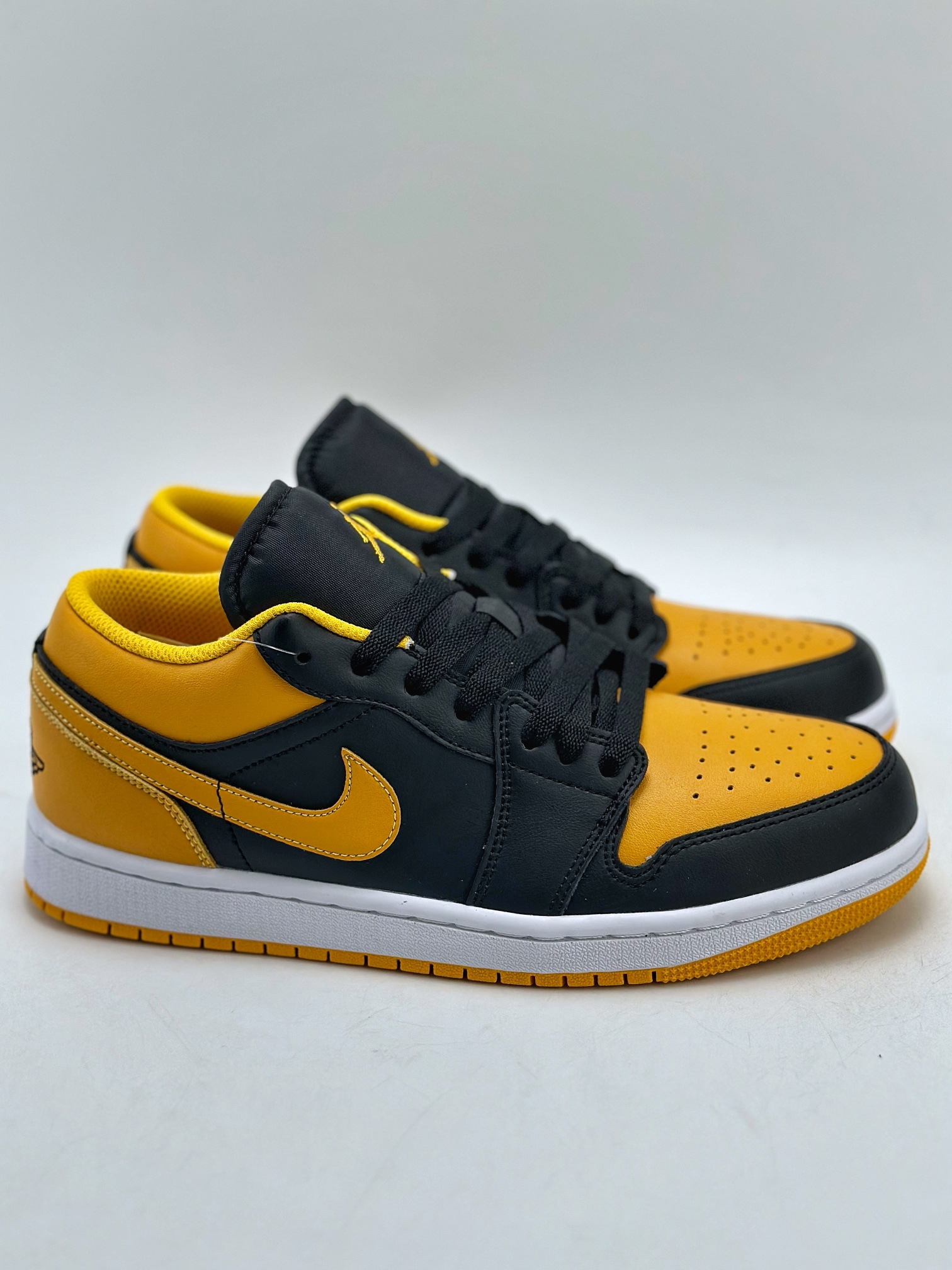 200 Air Jordan 1 Retro Low "Yellow Ochre" 黑黄 553558-072