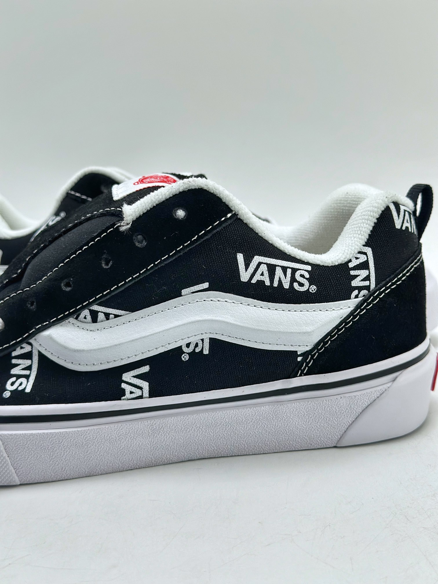 150 Vans Knu Skool 面包鞋 范斯官方海外版Vans印花 拼接款