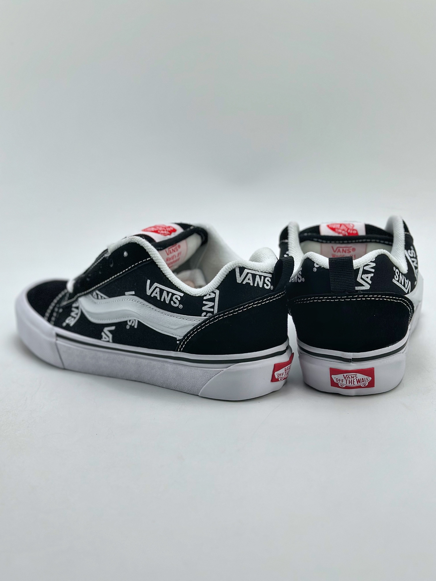 150 Vans Knu Skool 面包鞋 范斯官方海外版Vans印花 拼接款