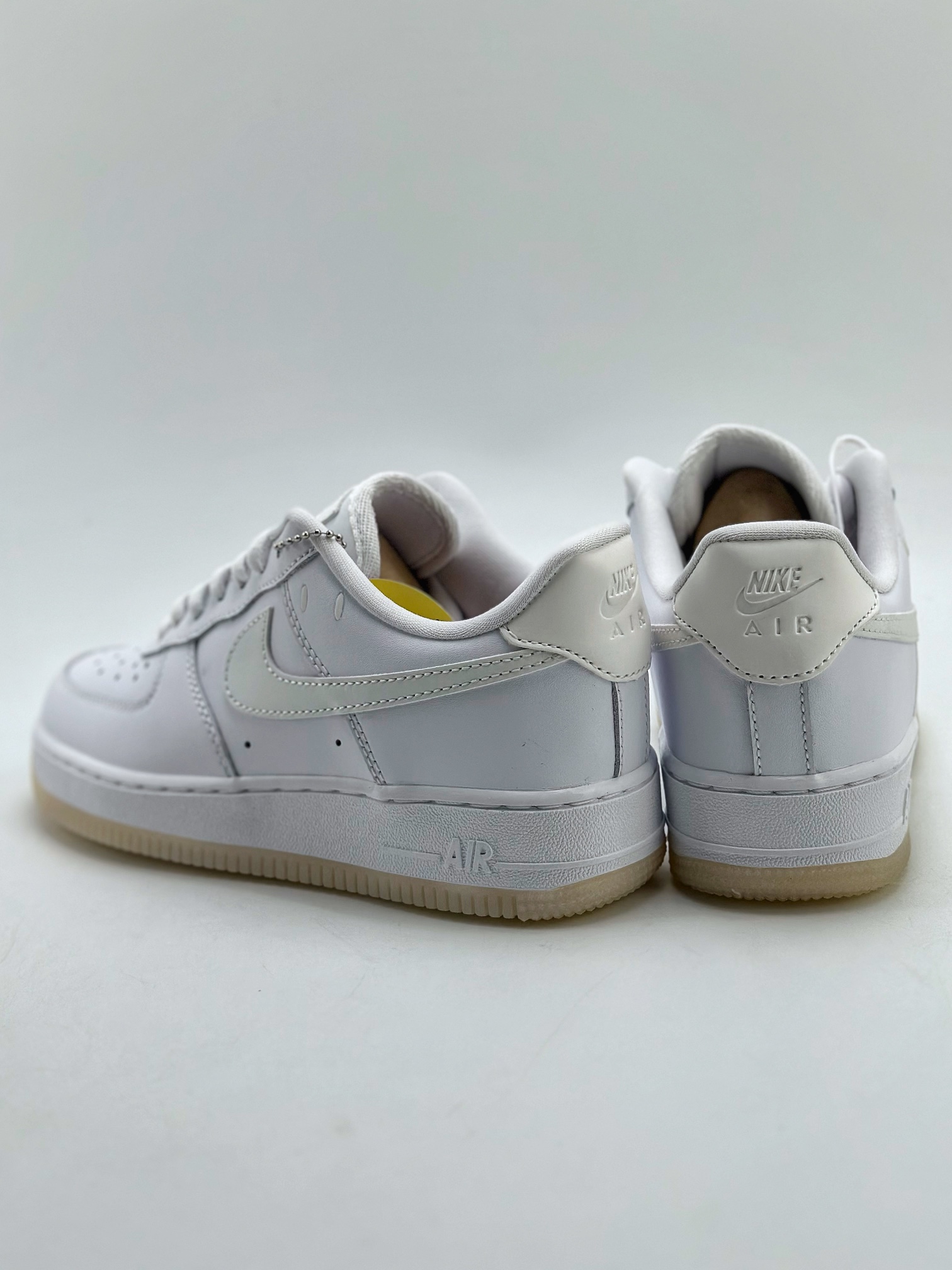 200 Nike Air Force 1 Low 07 ”UV” 白 FZ5531-111