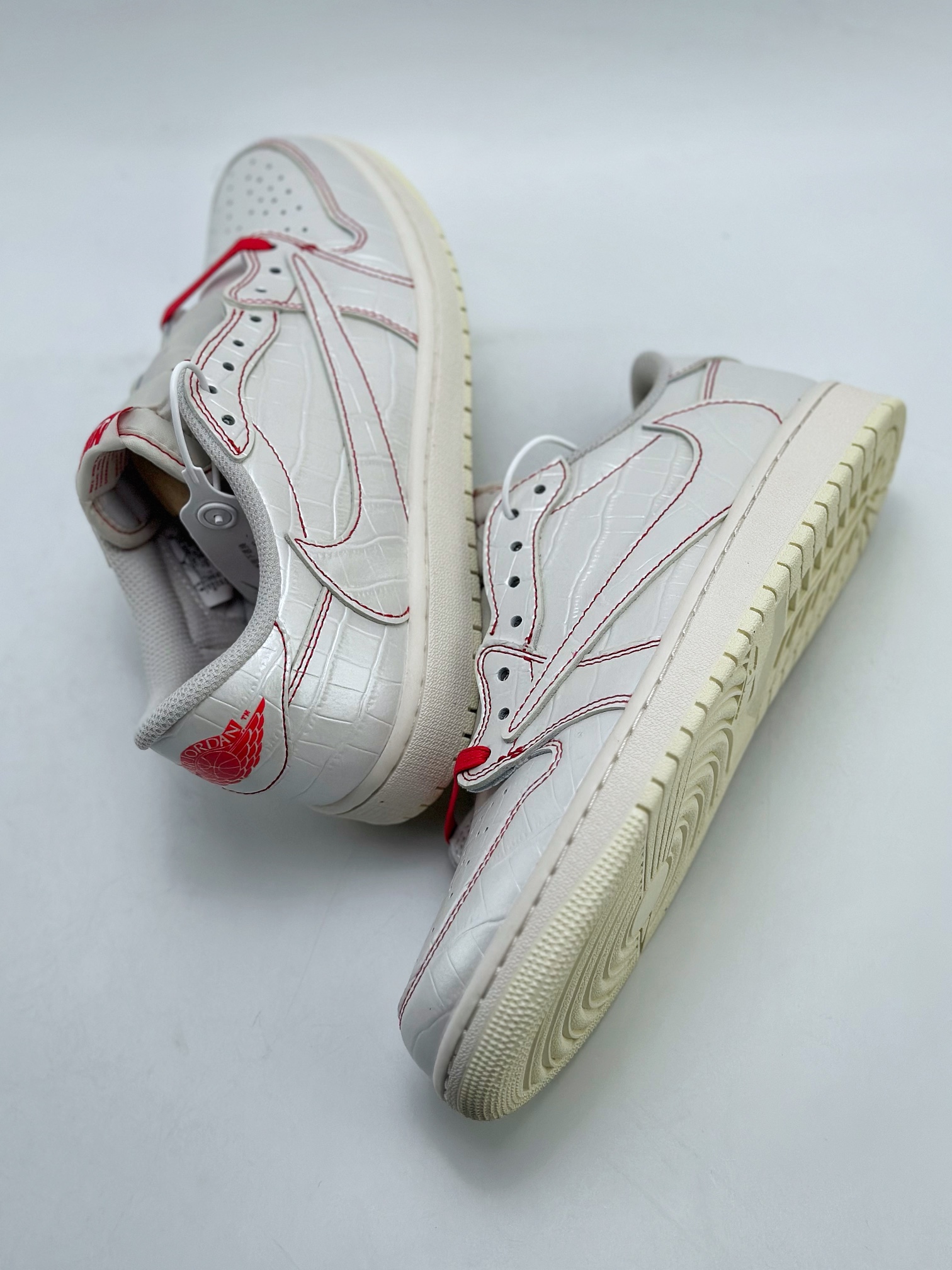 260 Nike Air Jordan 1 Low x Travis Scott 定制联名 兔八哥低帮 DM7866-601