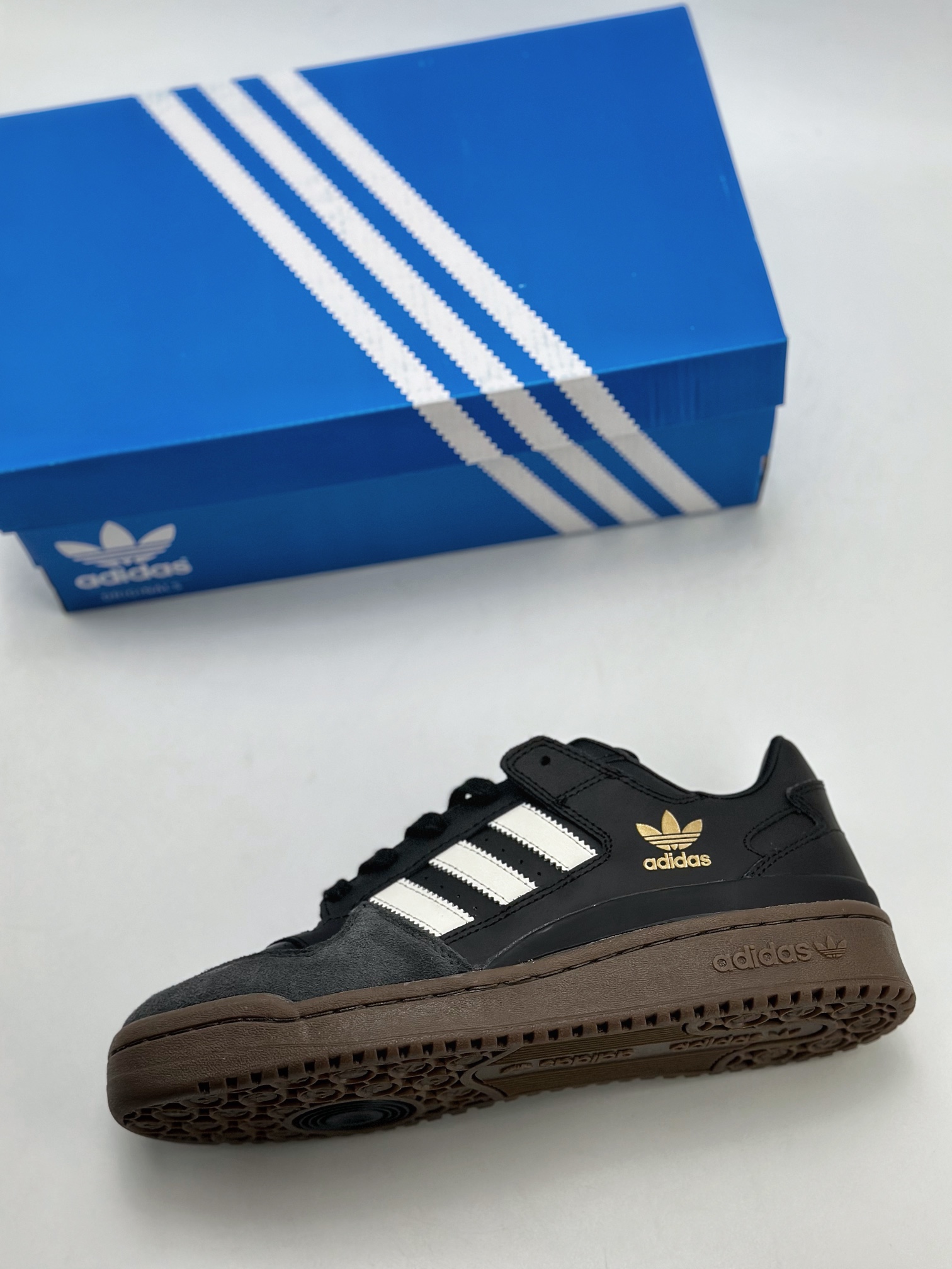 240 海外渠道版  原盒原标  Adidas Forum Low 三叶草低邦 经典魔术贴复古板鞋  IG3770