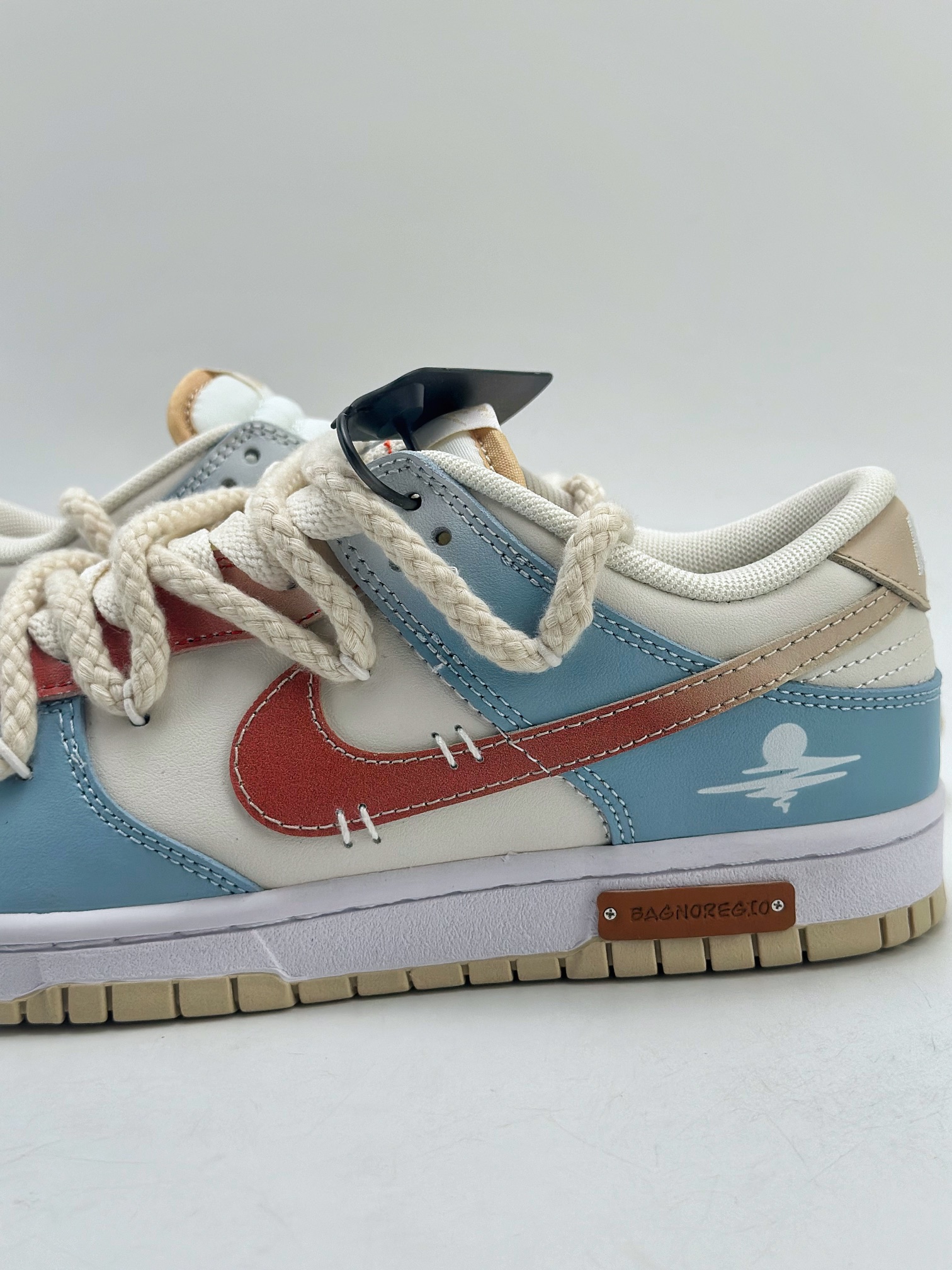 240 Nike SB Dunk Low 复古海岸 蓝白棕 DV0831-003