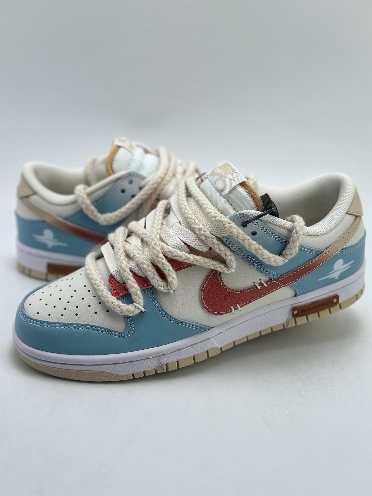 240 Nike SB Dunk Low 复古海岸 蓝白棕 DV0831-003