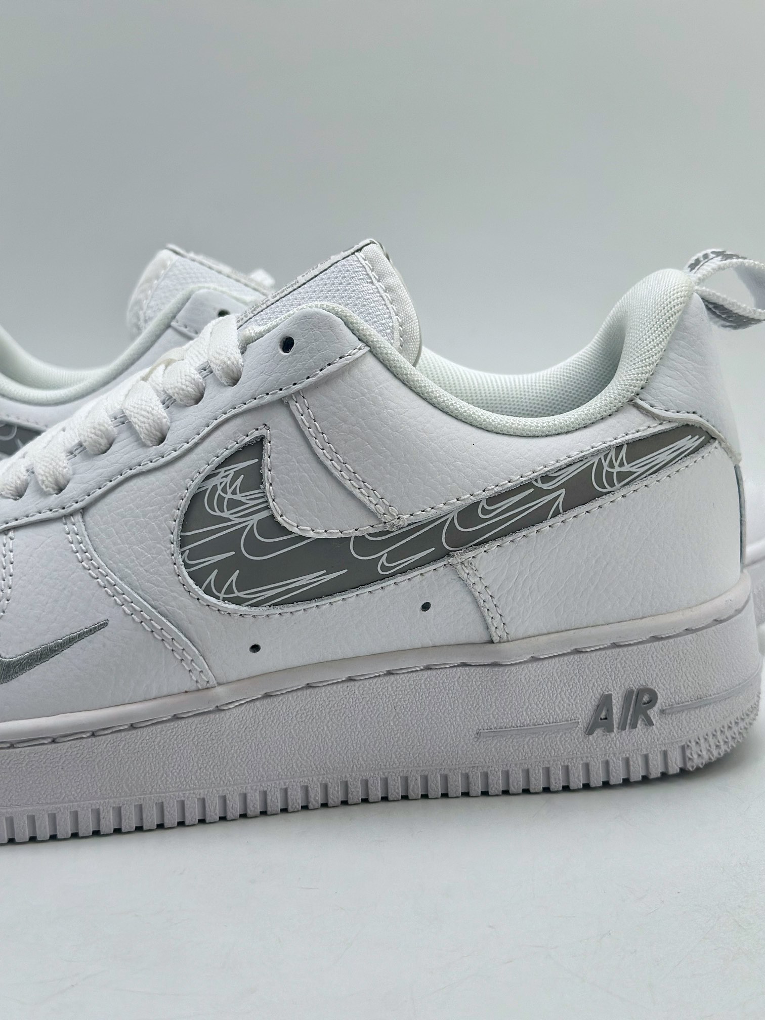 220 Nike Air Force 1 Low 07 小双钩 FB8971-300