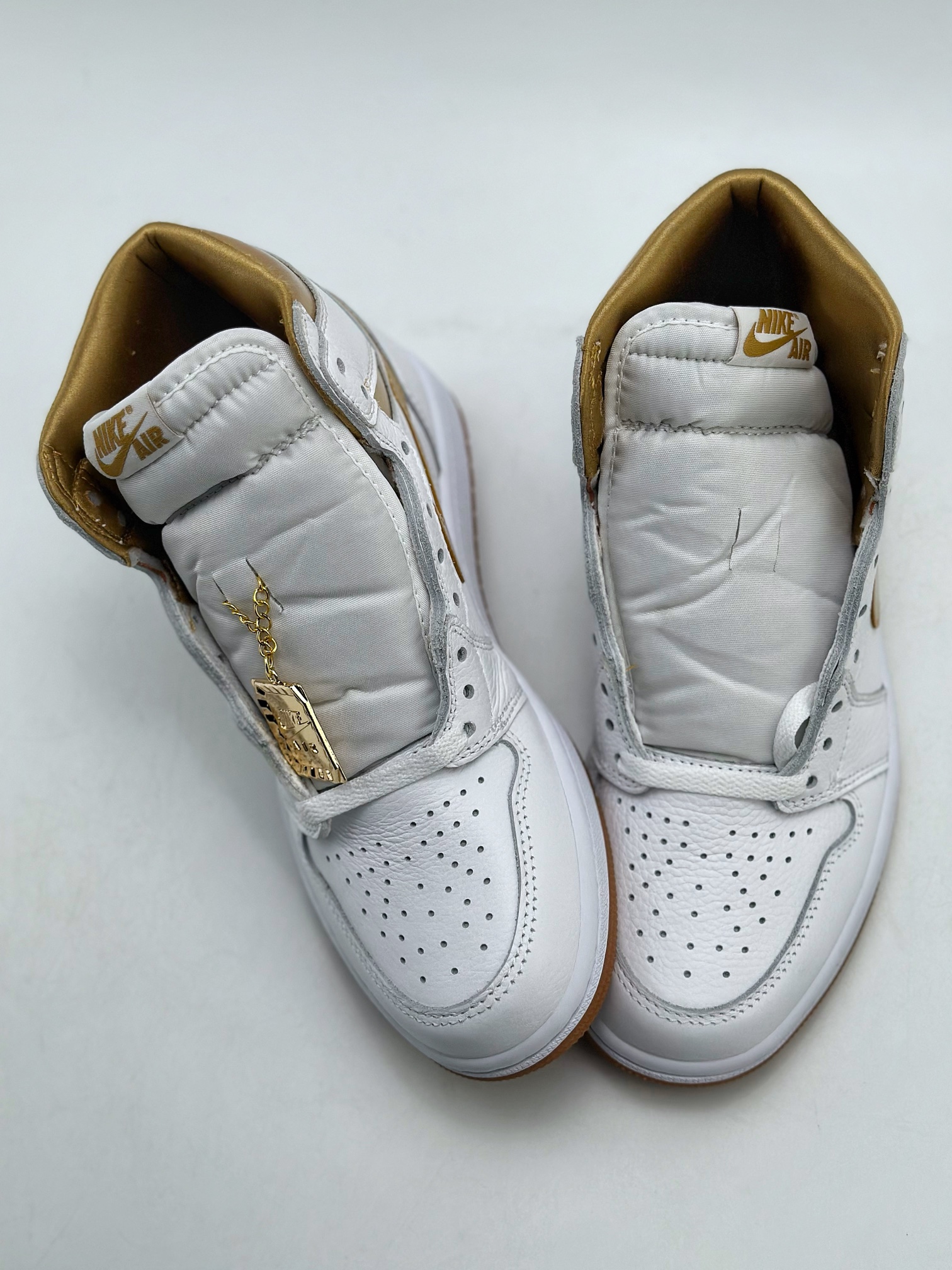 280 Air Jordan 1 High OG ”White and Gold” 白金 FD2596-107
