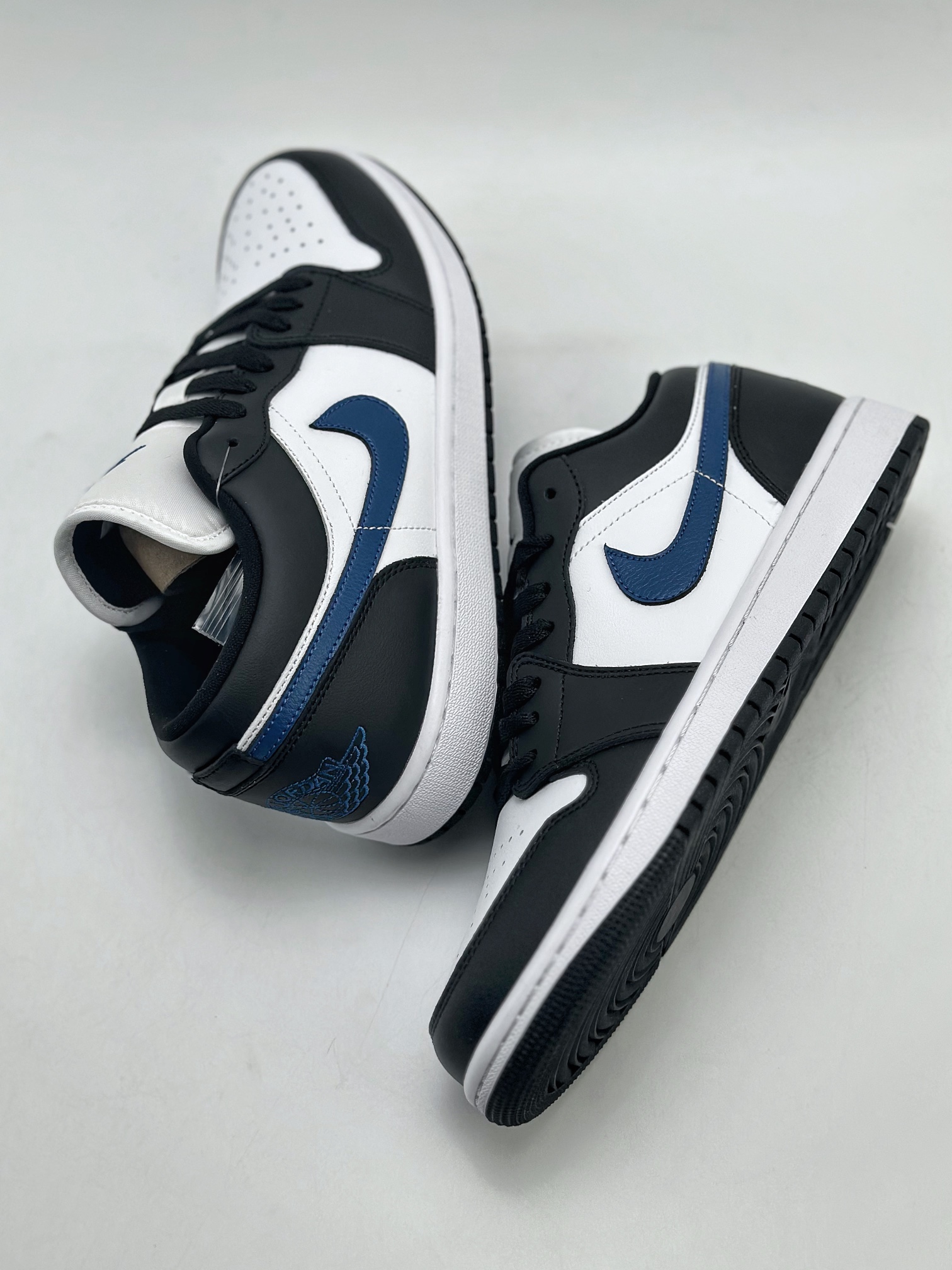 200 Air Jordan 1 Retro Low 黑灰蓝  DC0774-040