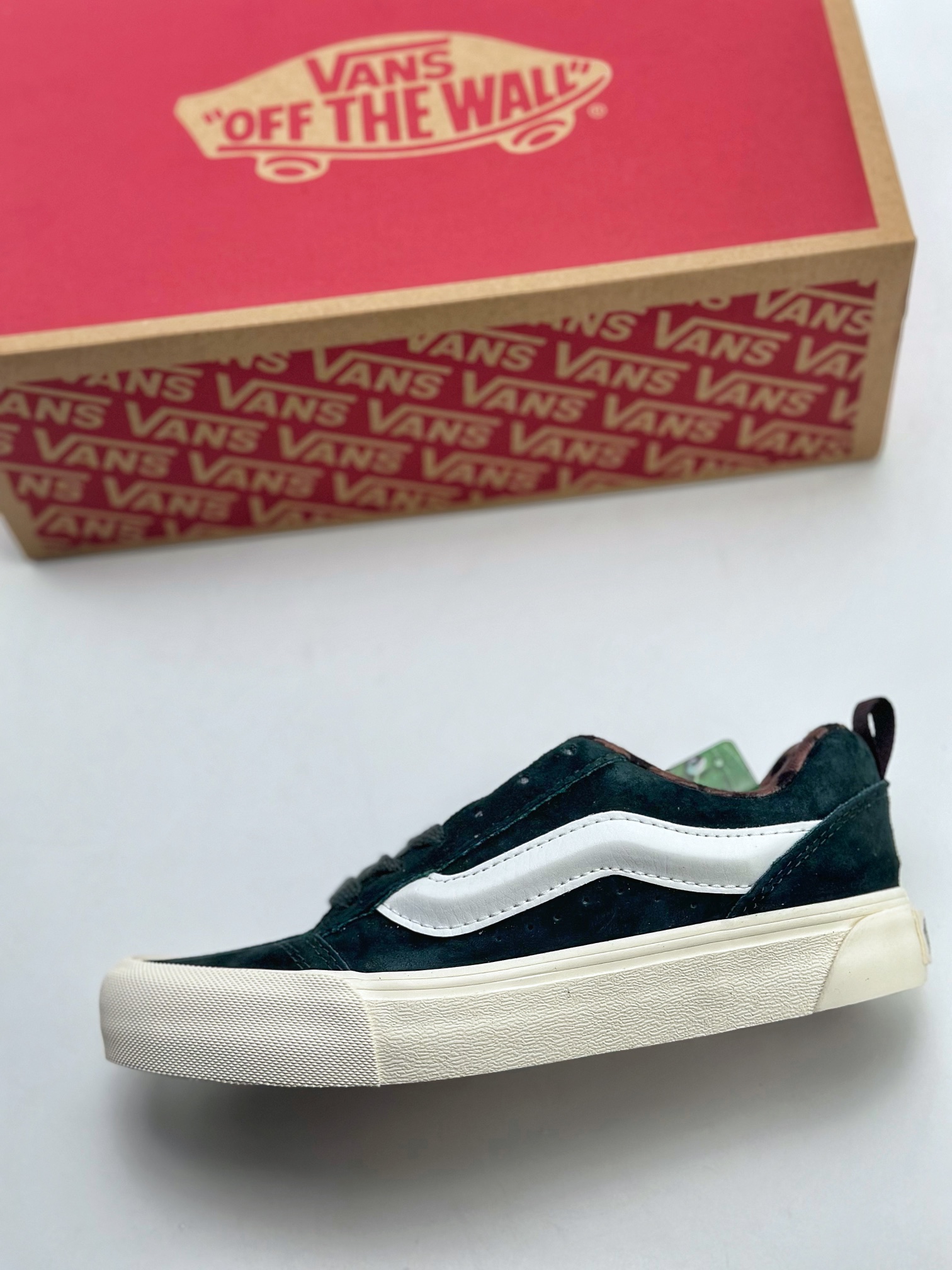 150 Vans Knu-Skool VR3 LX  万斯低帮复古休闲硫化板鞋