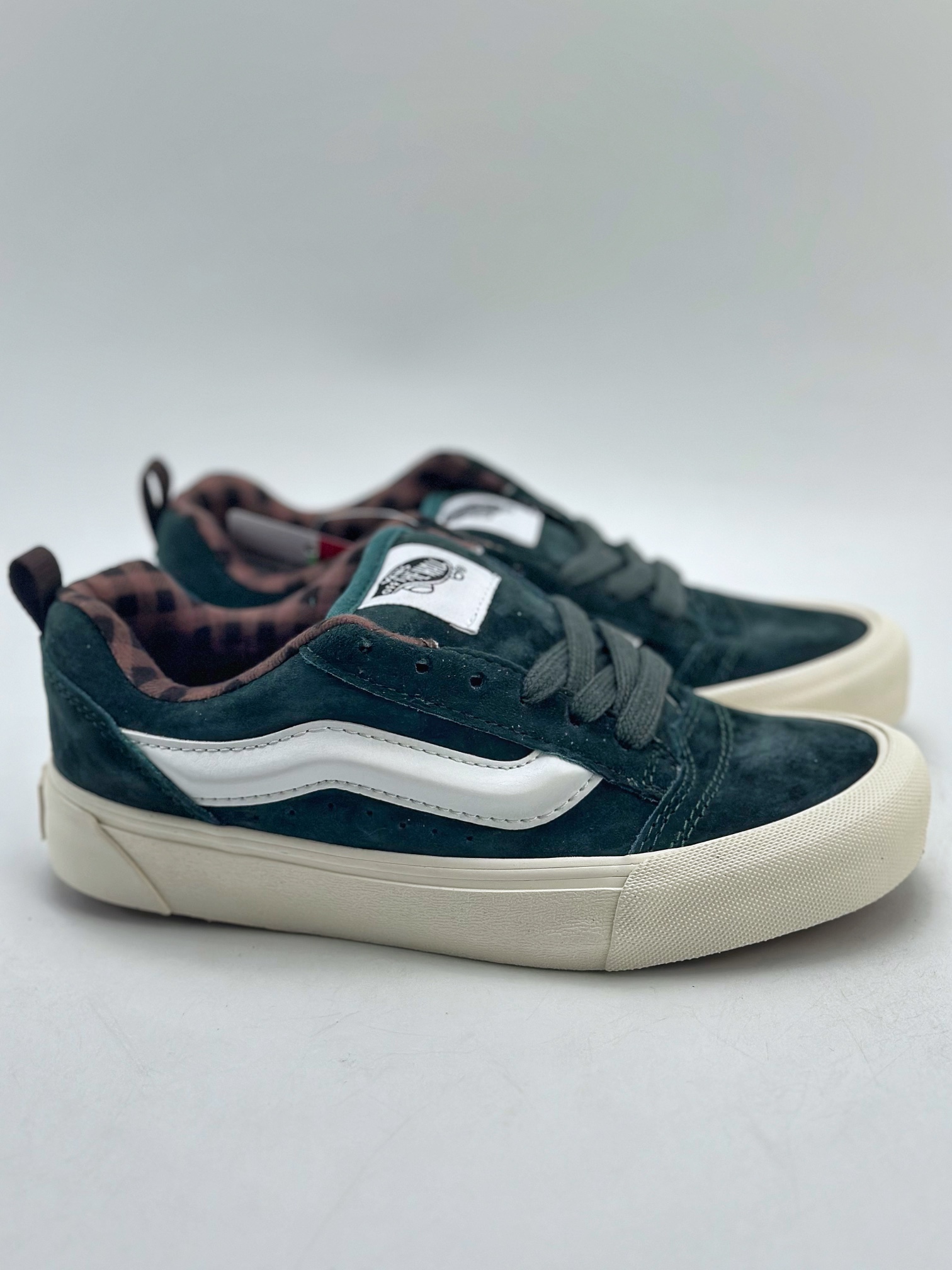 150 Vans Knu-Skool VR3 LX  万斯低帮复古休闲硫化板鞋