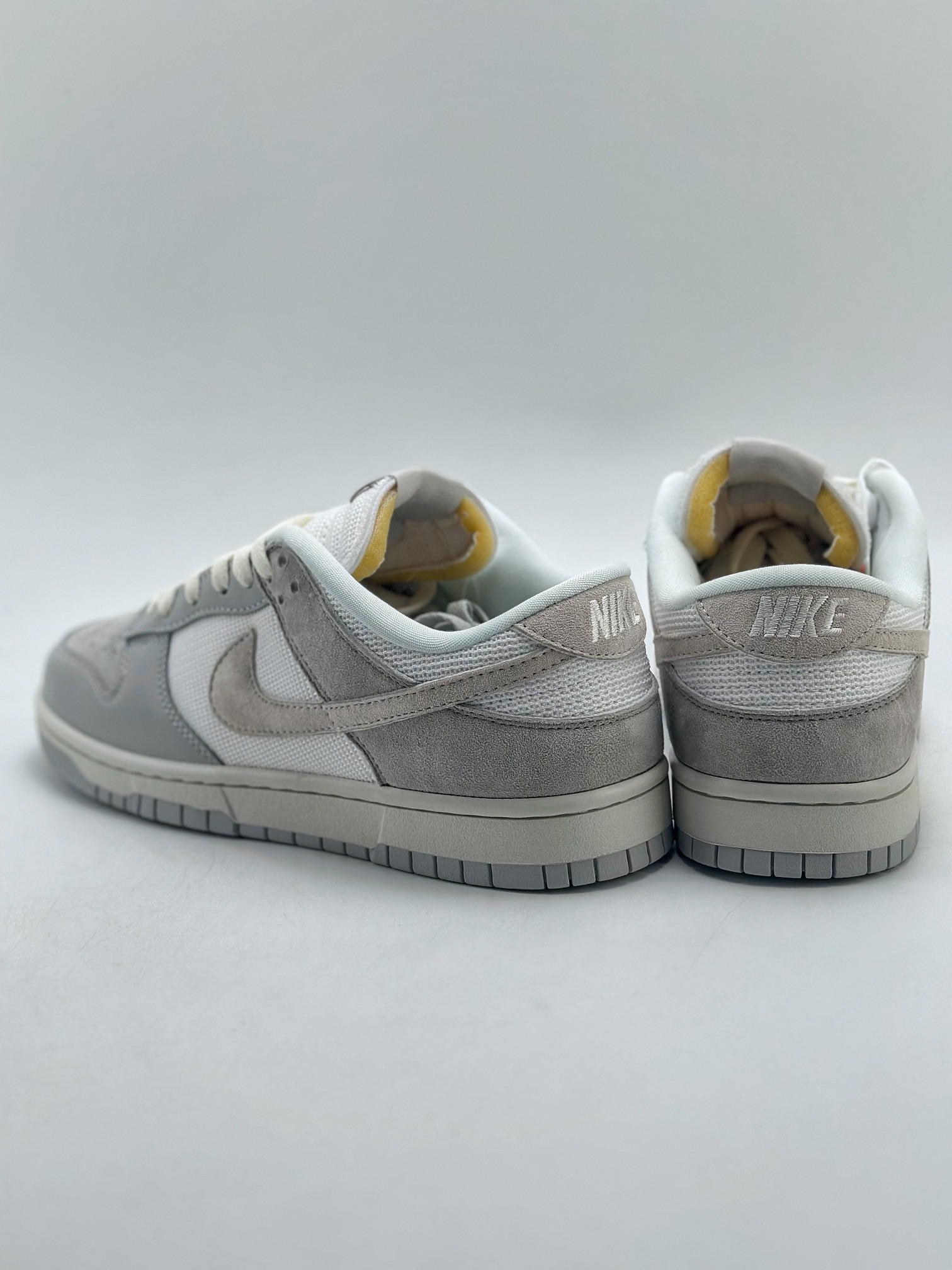 220 NIKE SB Dunk Low 灰白网布 HF4297-001