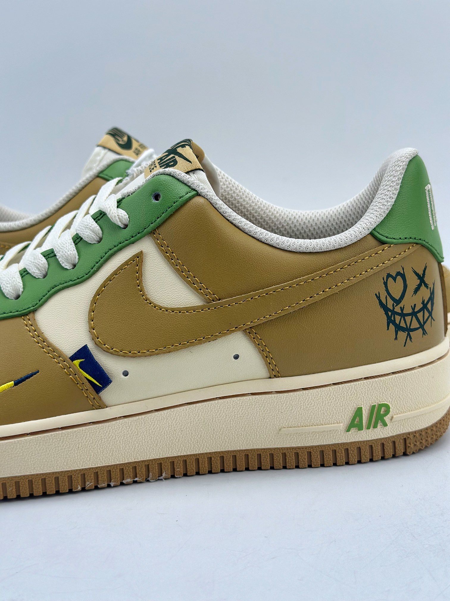 240 Nike Air Force 1 Low 07 暴力熊 米棕绿 XL2312-666