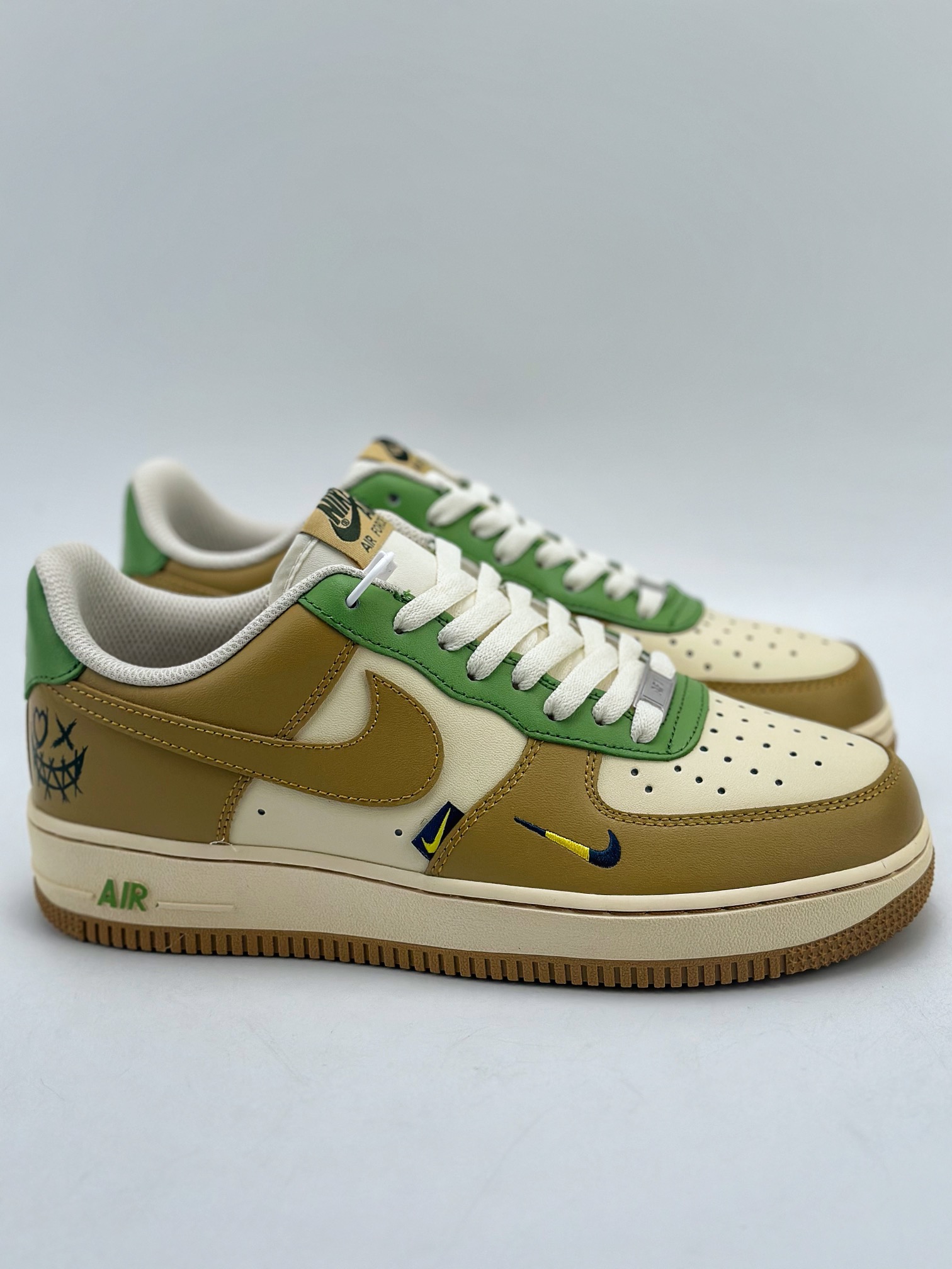 240 Nike Air Force 1 Low 07 暴力熊 米棕绿 XL2312-666