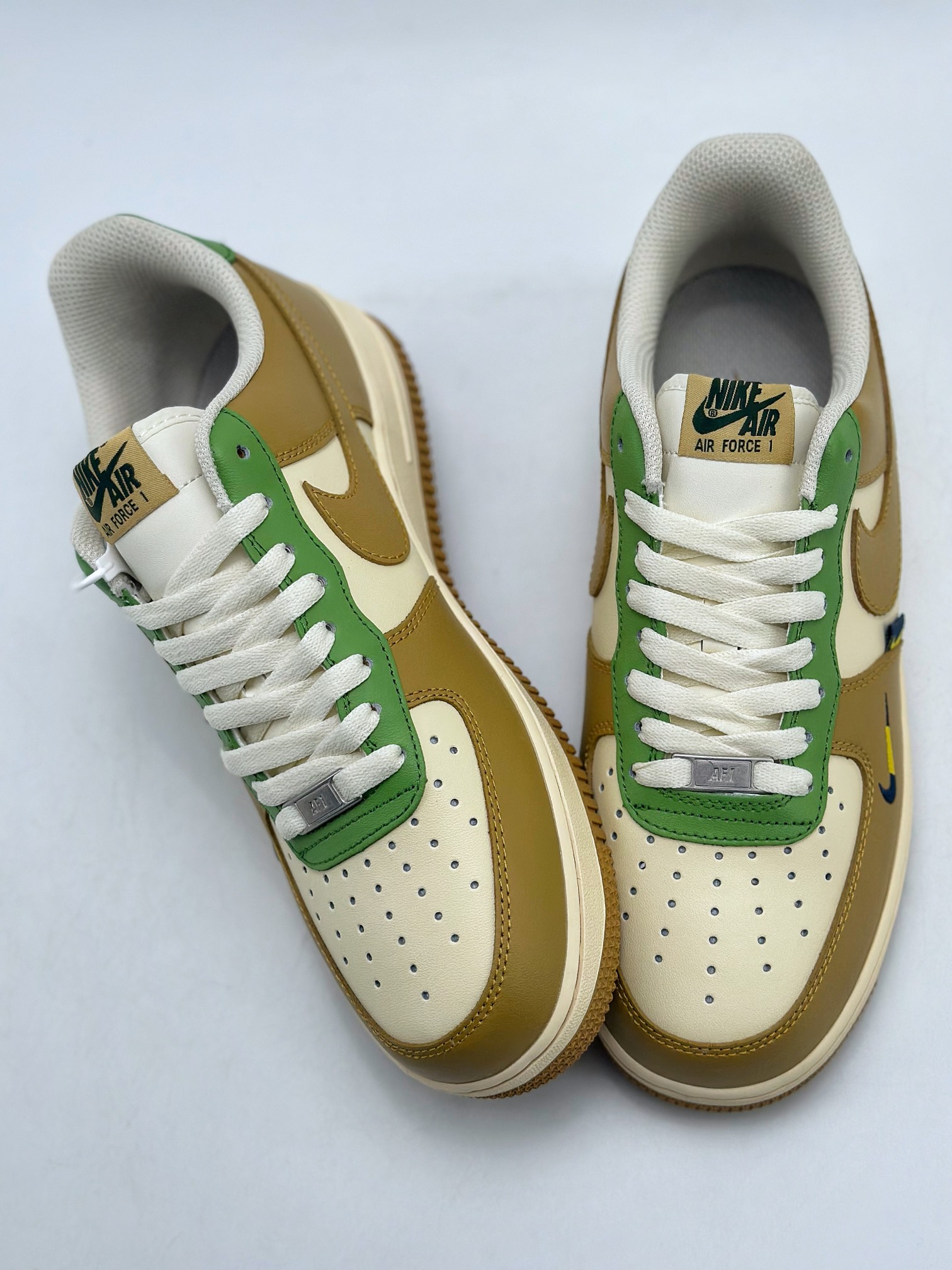 240 Nike Air Force 1 Low 07 暴力熊 米棕绿 XL2312-666