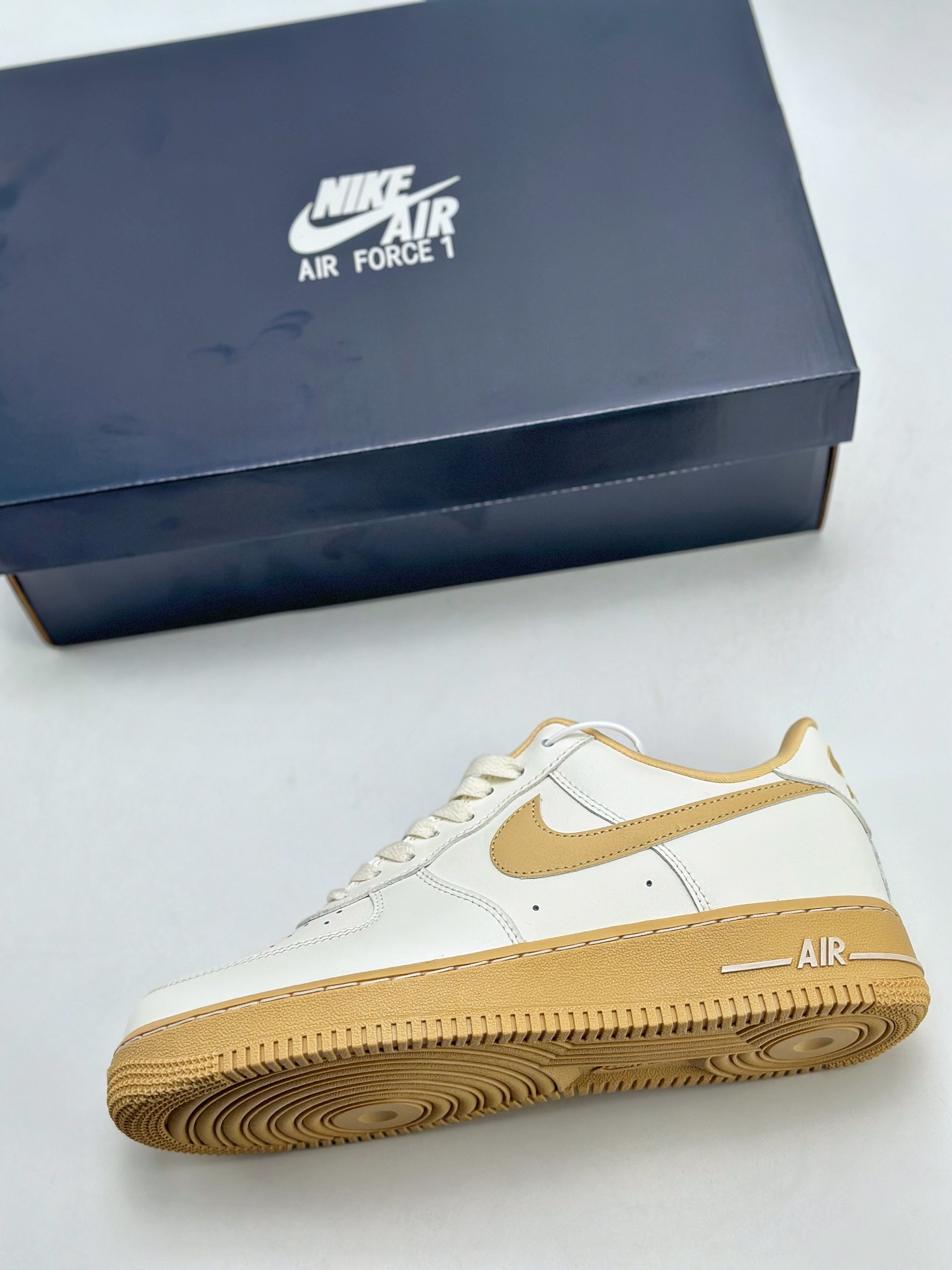 200 Nike Air Force 1 Low 07 白褐 FZ3597-133