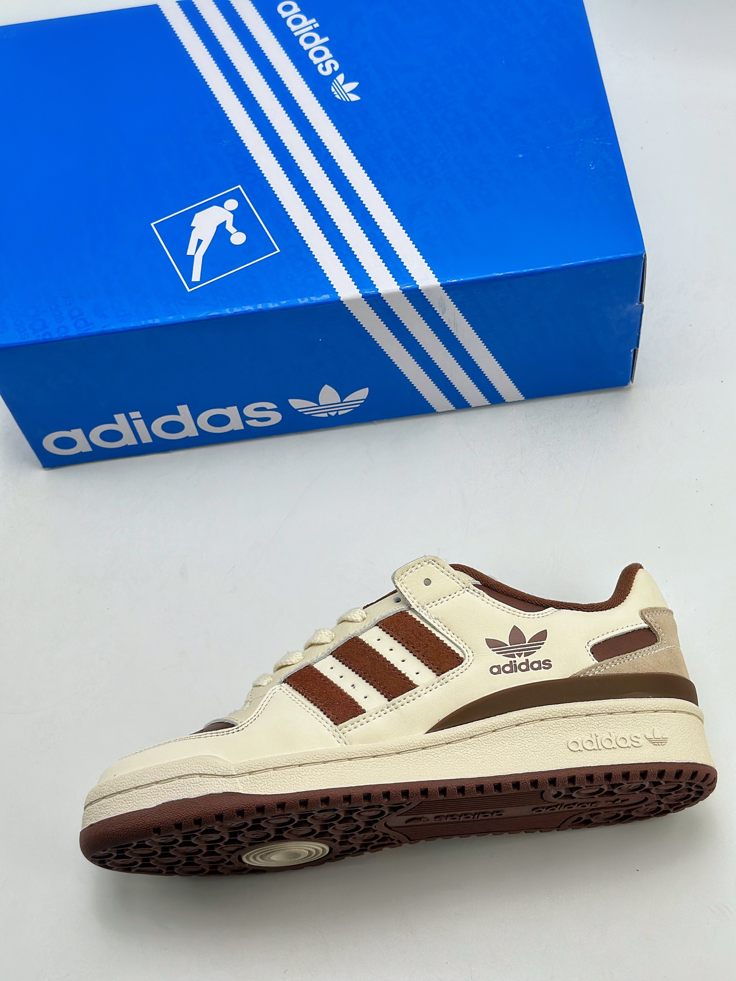 220 海外渠道版  原盒原标  Adidas Forum Low CL 三叶草低邦 IG39006