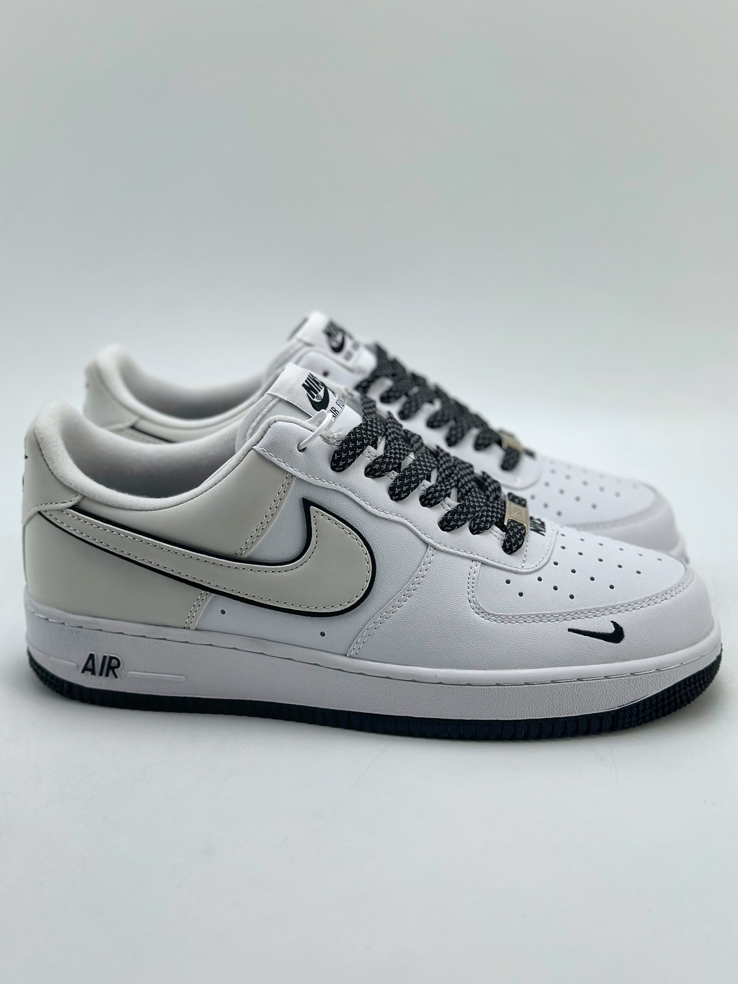 200 Nike Air Force 1 Low 07 白黑满天星 YZ8115-003