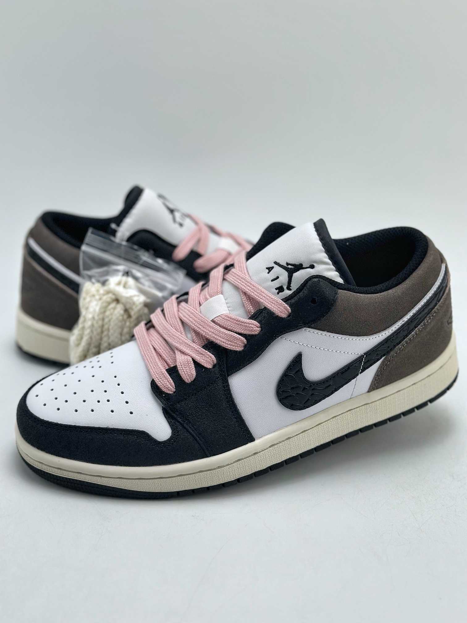 200 Air Jordan 1 Retro Low SE 黑棕摩卡 DZ4130-201