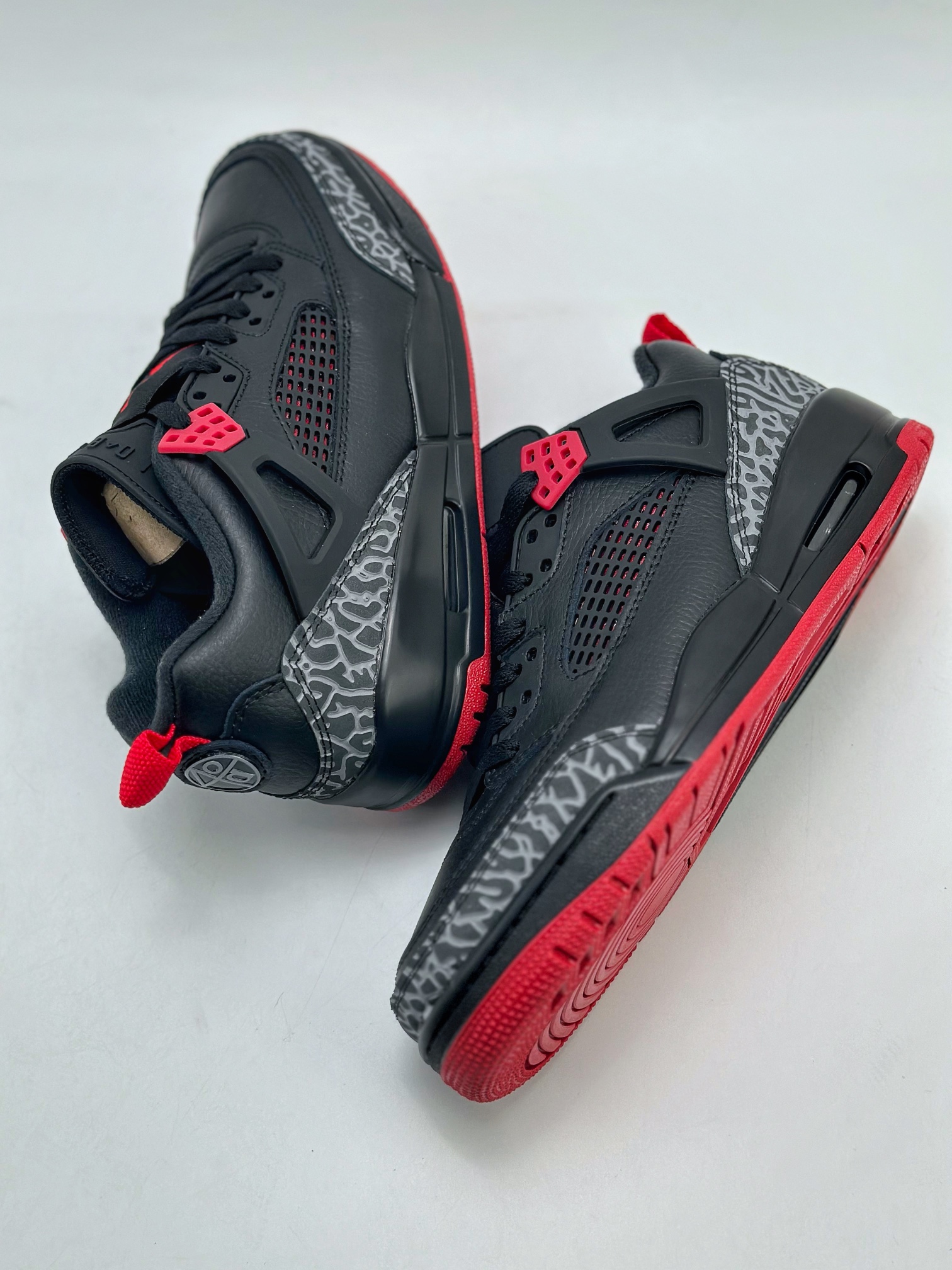 200 Air Jordan Spikize LOW CNY 乔丹3.5代 斯派克李 FQ1579-006